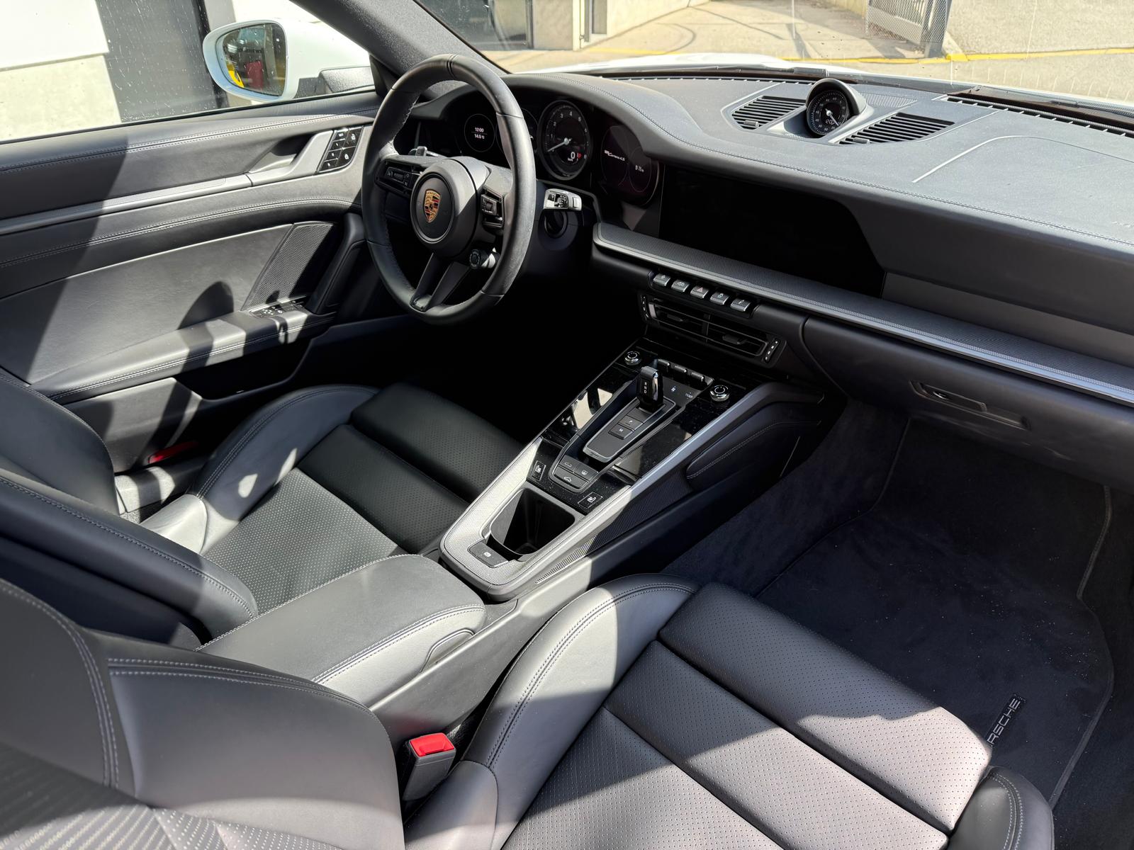 PORSCHE 911 Carrera 4S PDK-image-14