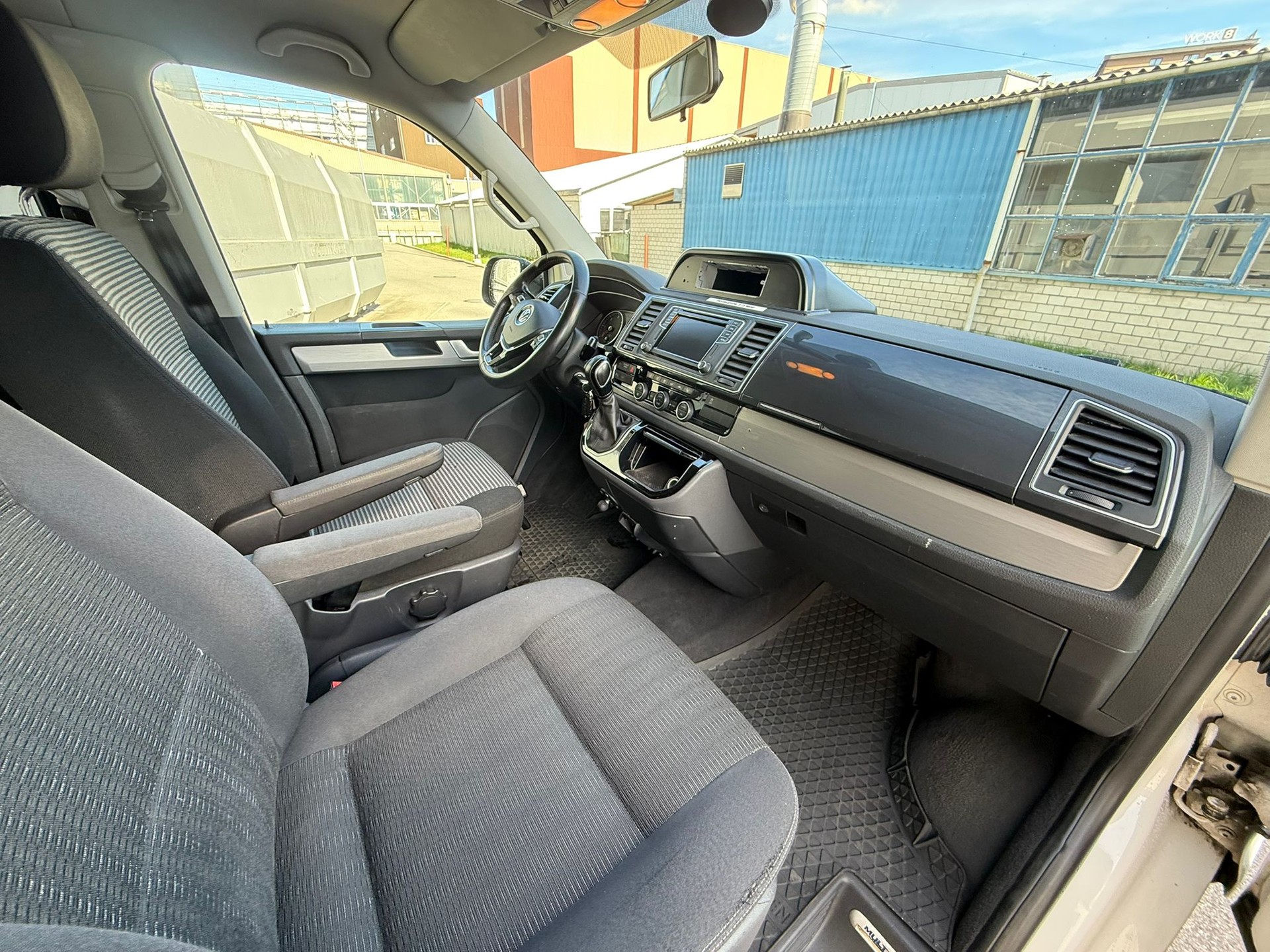 VW T6 Multivan 2.0 Bi-TDI Comfortline 4Motion DSG-image-7