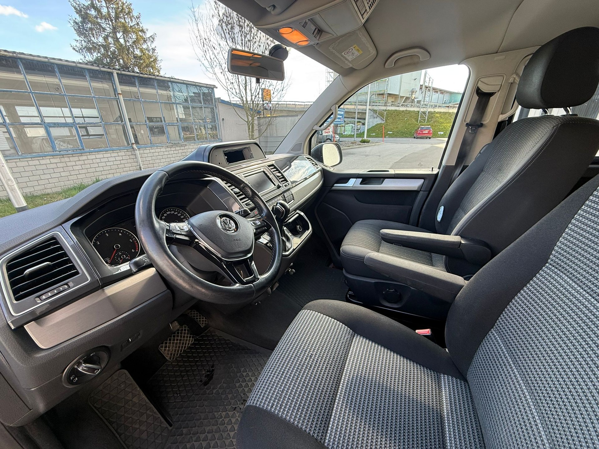 VW T6 Multivan 2.0 Bi-TDI Comfortline 4Motion DSG-image-6