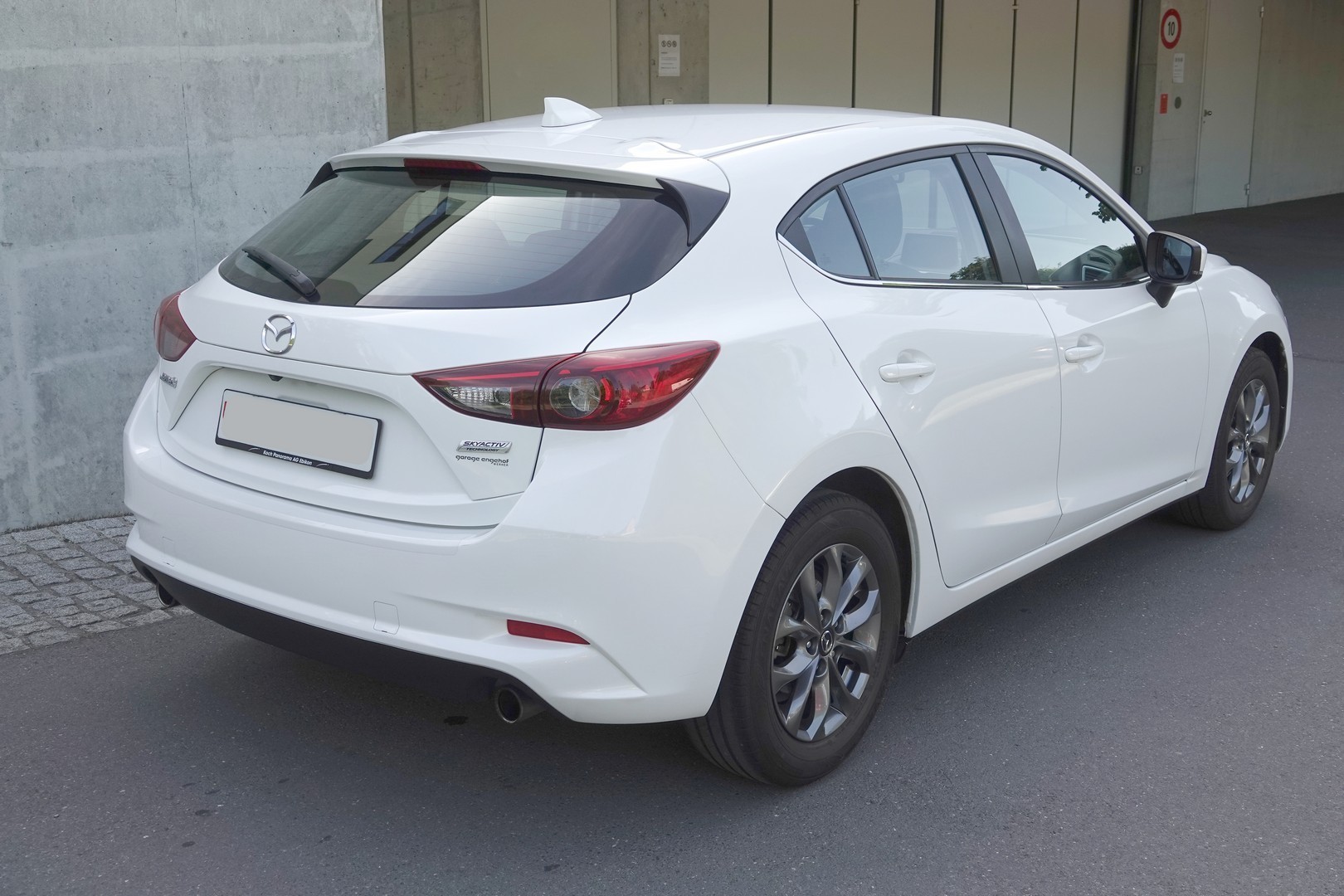 MAZDA 3 SKYACTIV-G 120 Ambition-image-1