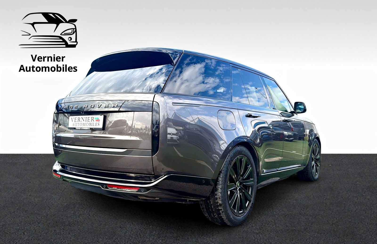LAND ROVER Range Rover P460e Si6 PHEV HSE Automatic-image-3