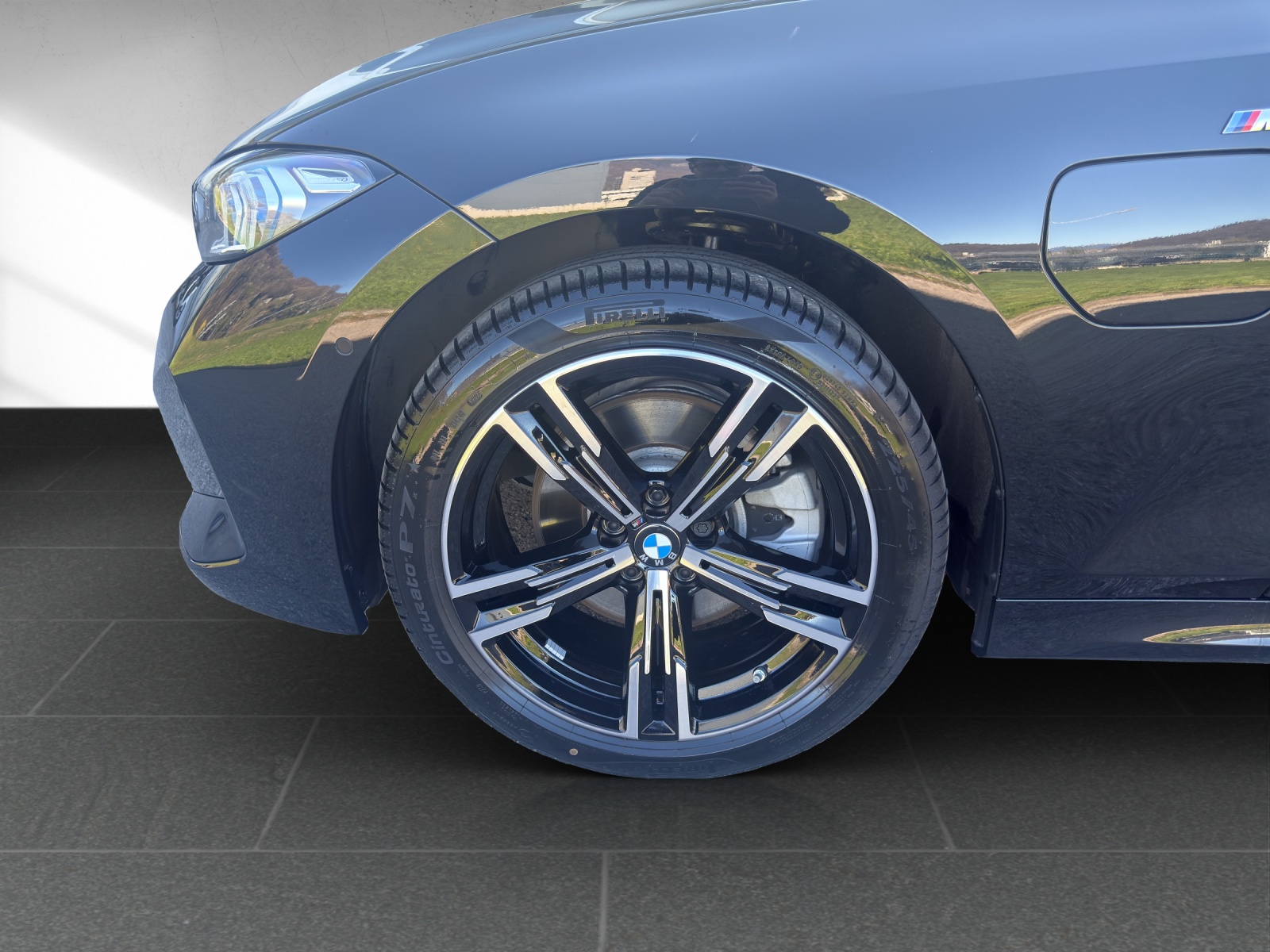 BMW 330e x DriveTouring Steptronic M Sport-image-8