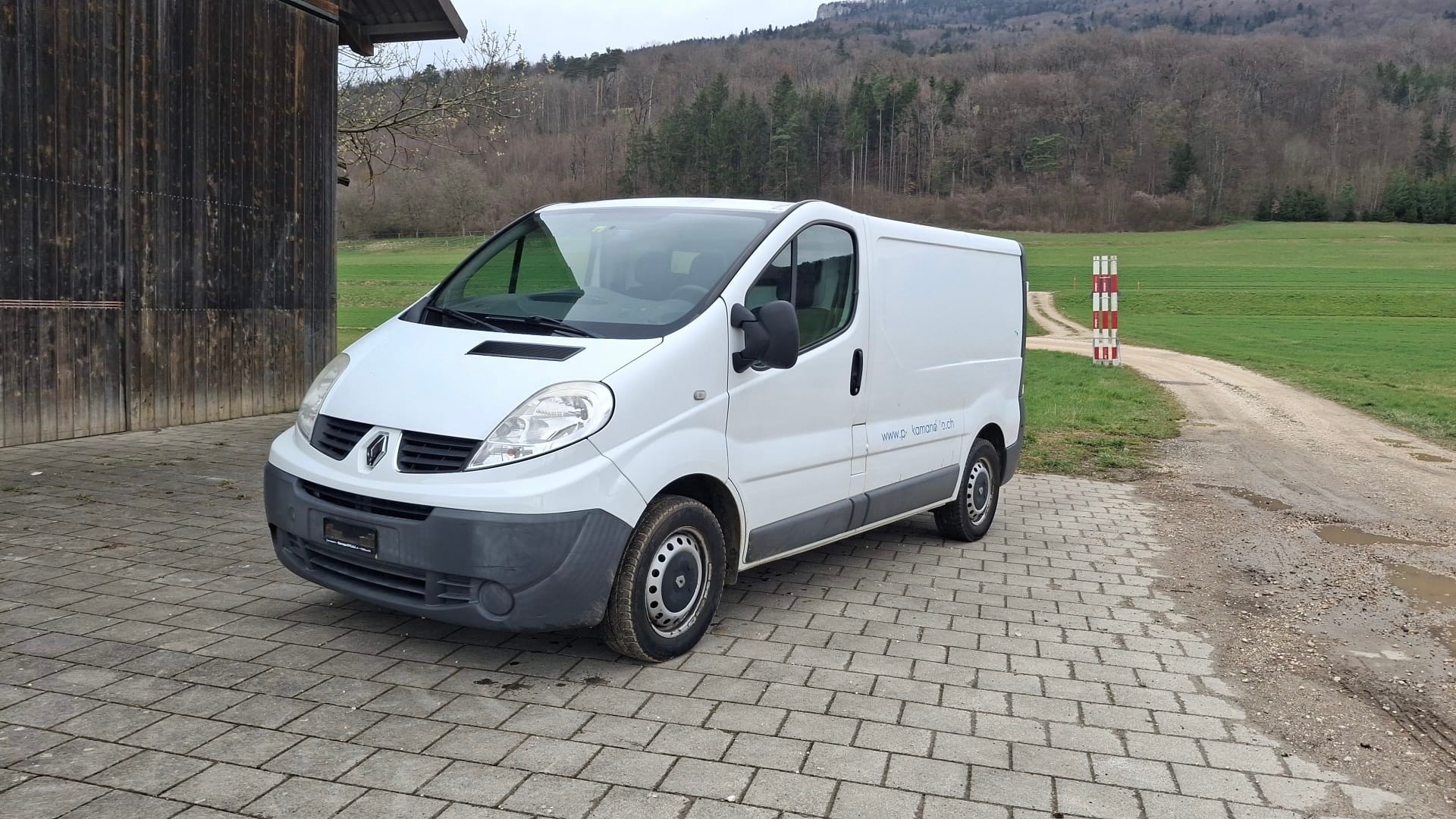RENAULT Trafic 2.0 dCi 90 2.7t L1H1-image-0
