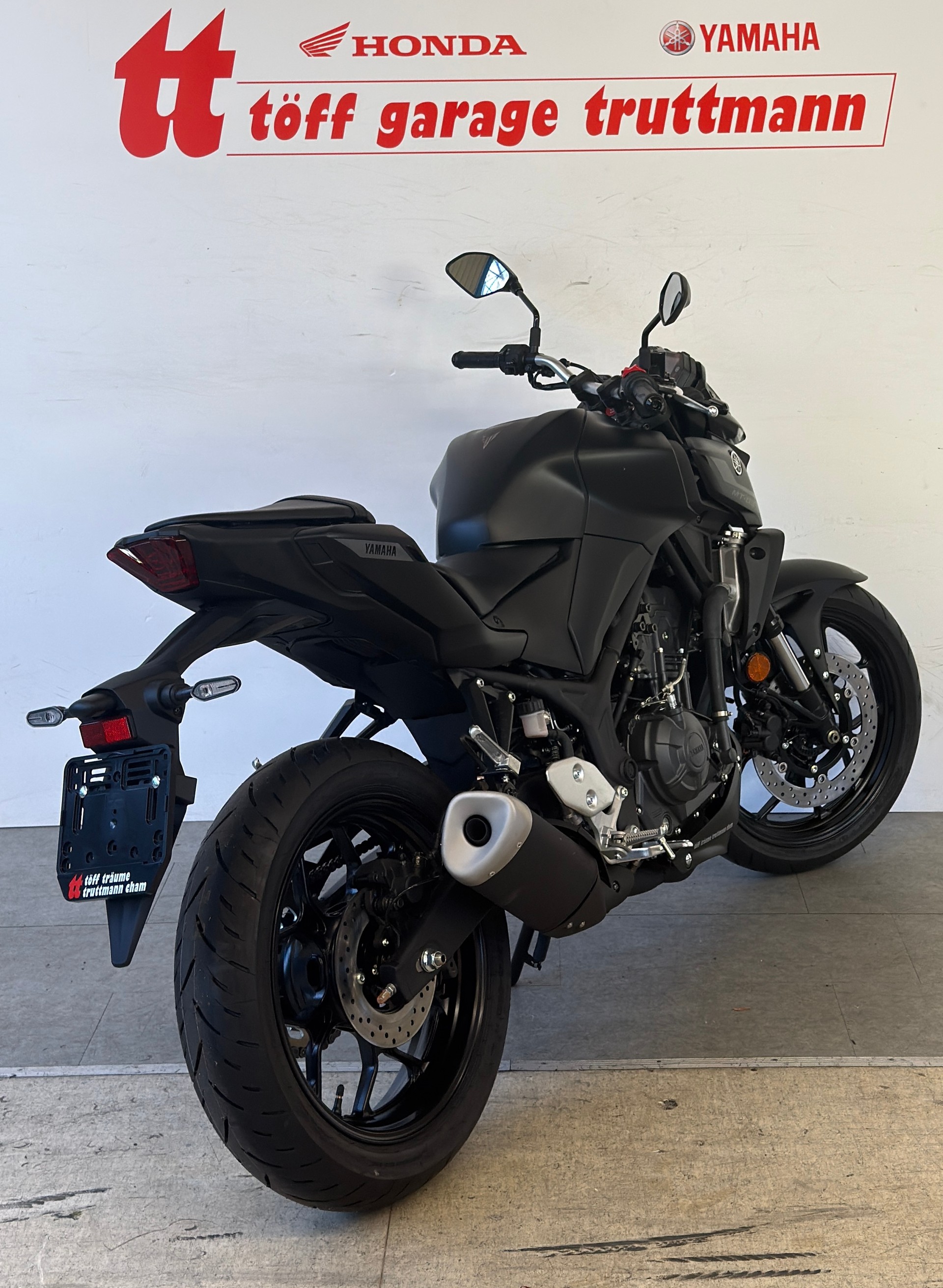 YAMAHA MT-03 ABS-showroom-element-3