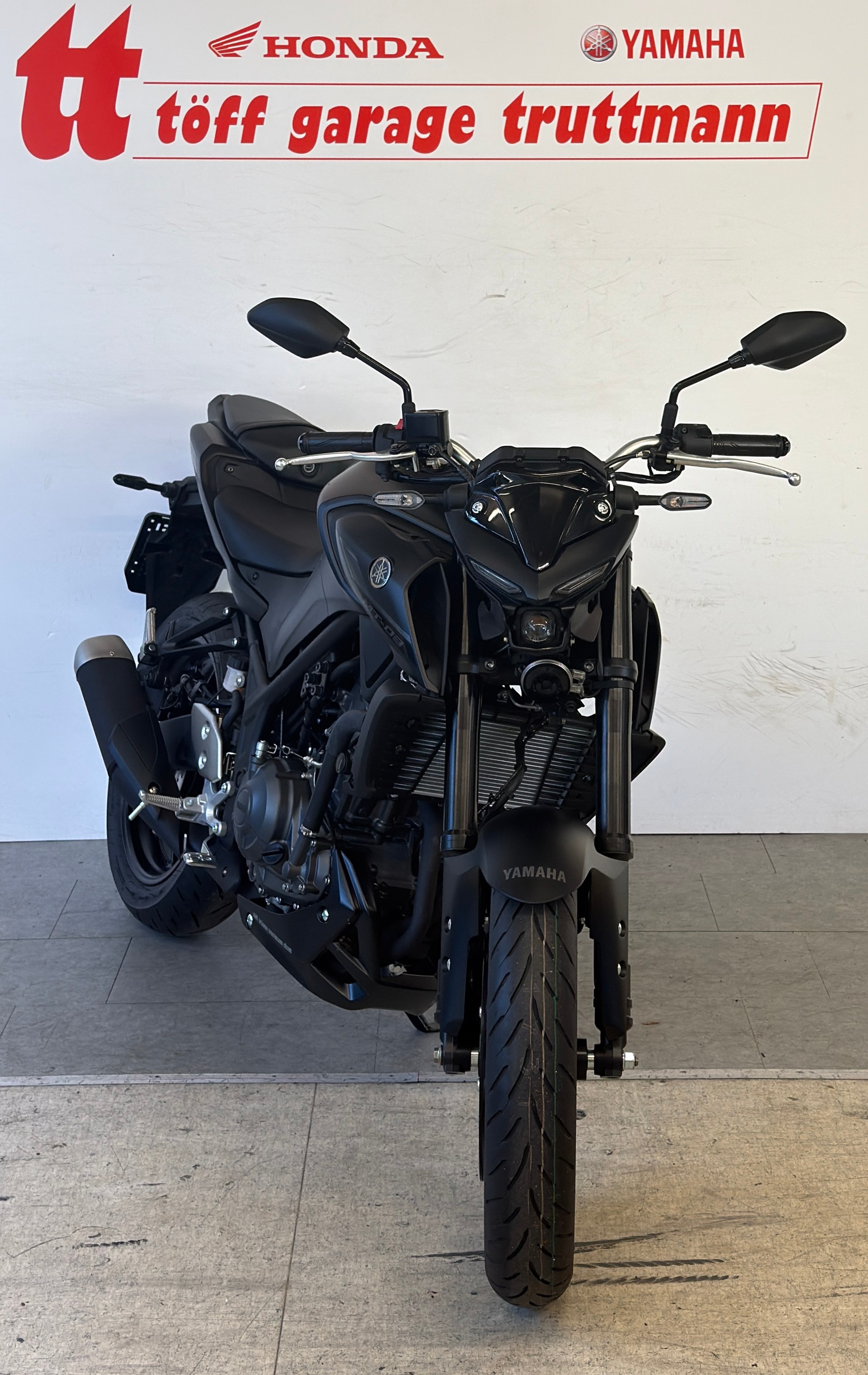 YAMAHA MT-03 ABS-showroom-element-2