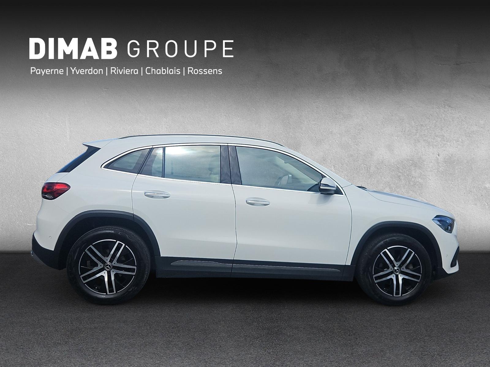 MERCEDES-BENZ GLA 200 Progressive 4matic-image-5