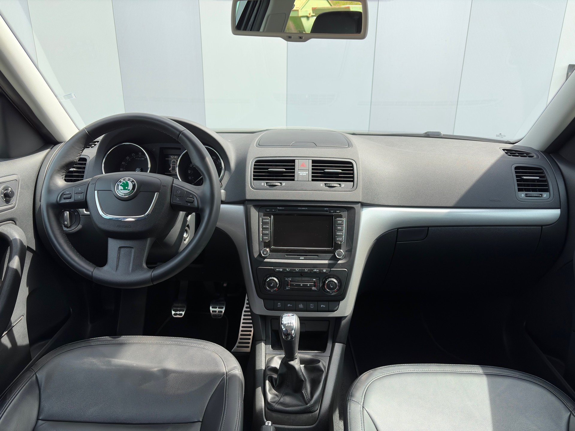 SKODA Yeti 2.0 TDI Ambition 4x4-image-9