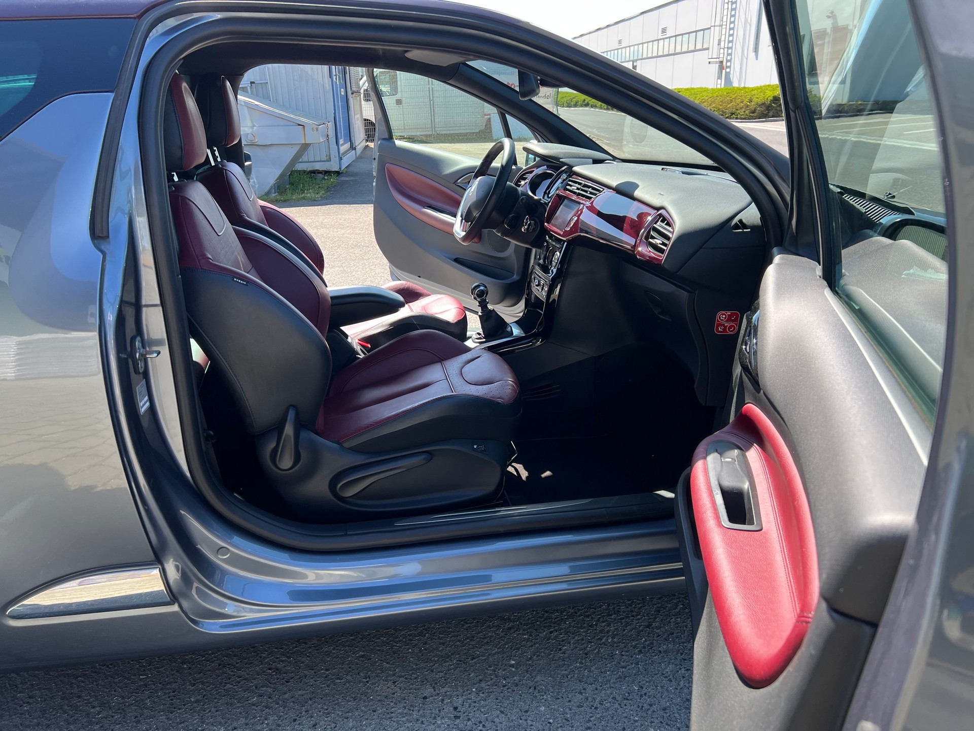 DS AUTOMOBILES DS3 1.6 THP Sport-image-9