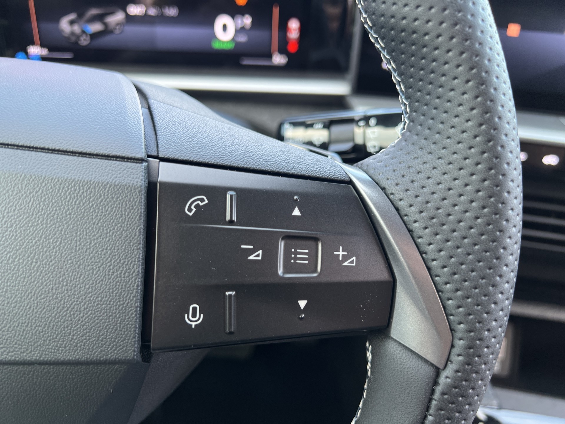 OPEL Grandland-e GS Anhängerkupplung-image-32