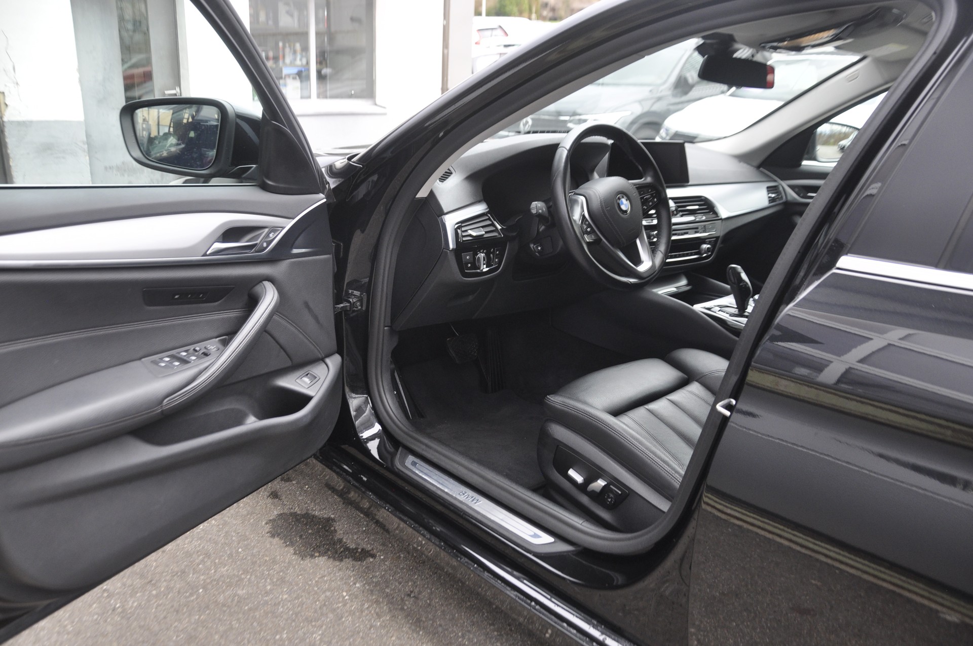 BMW 520d xDrive Touring Steptronic-image-3