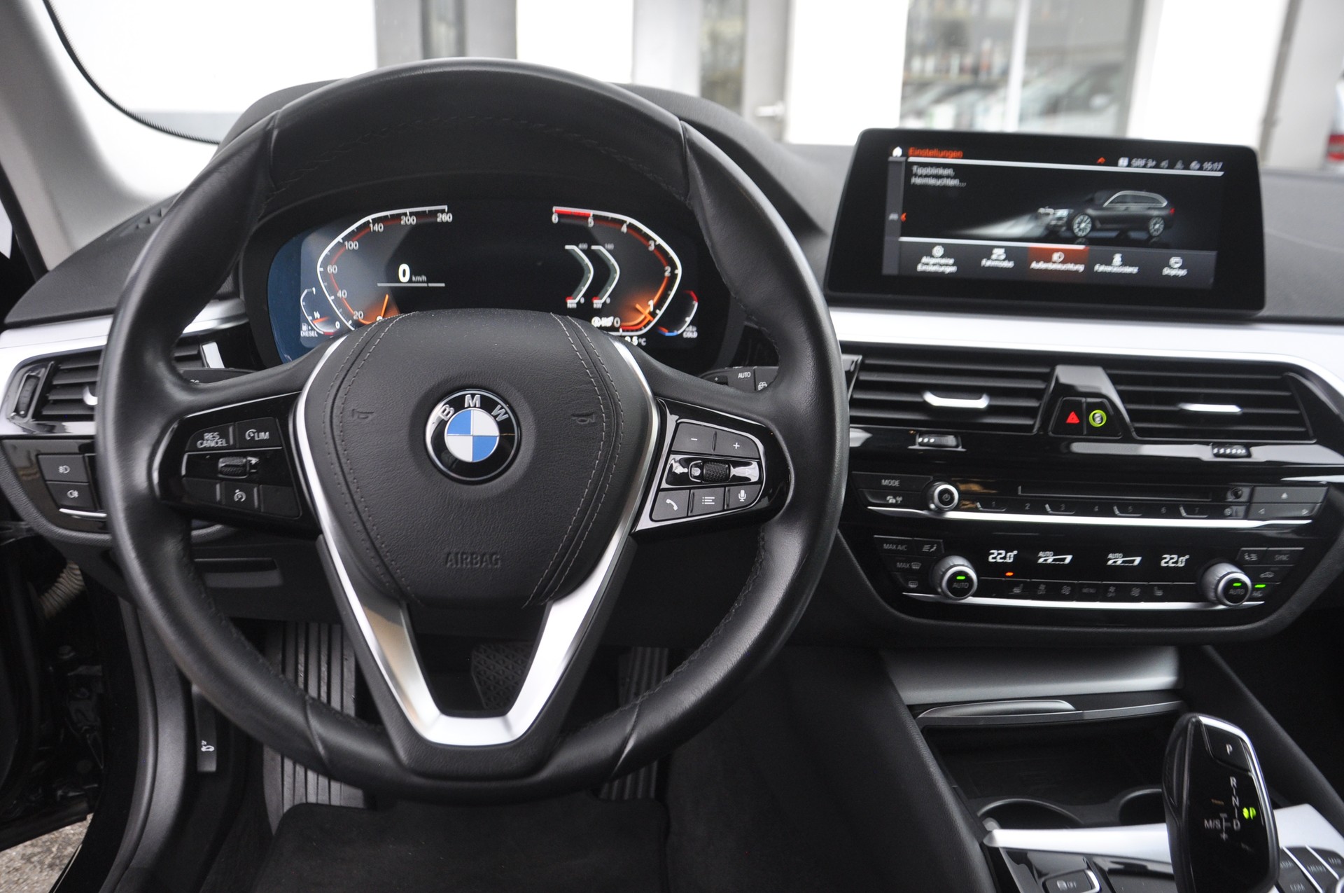 BMW 520d xDrive Touring Steptronic-image-9