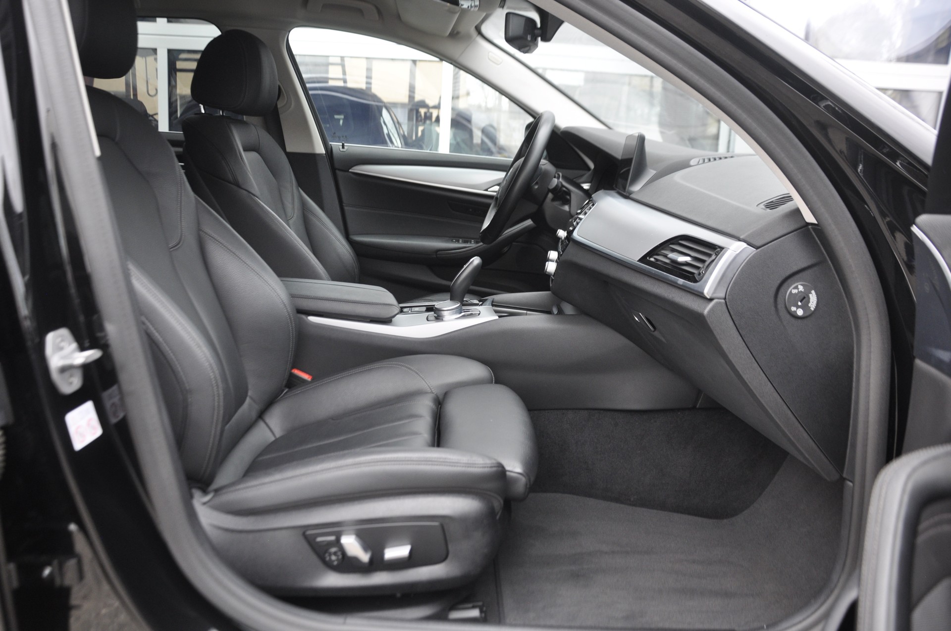 BMW 520d xDrive Touring Steptronic-image-6