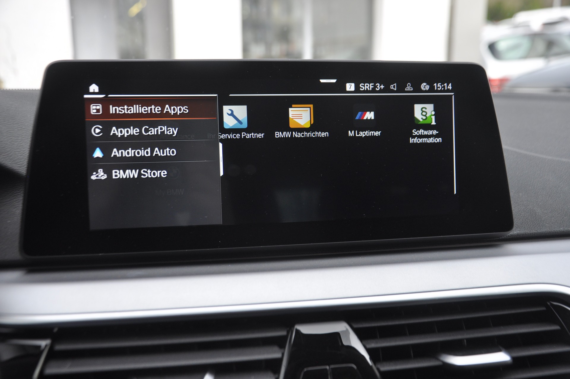 BMW 520d xDrive Touring Steptronic-image-12