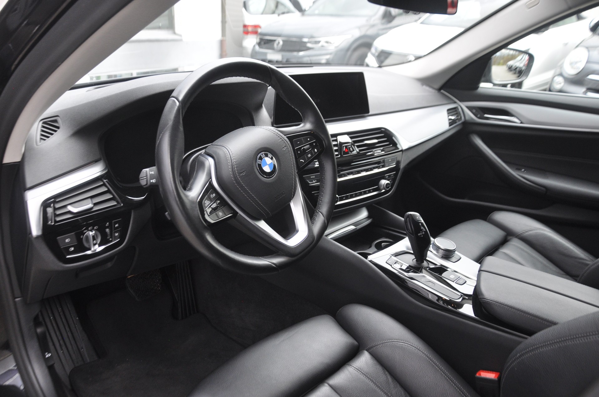 BMW 520d xDrive Touring Steptronic-image-5