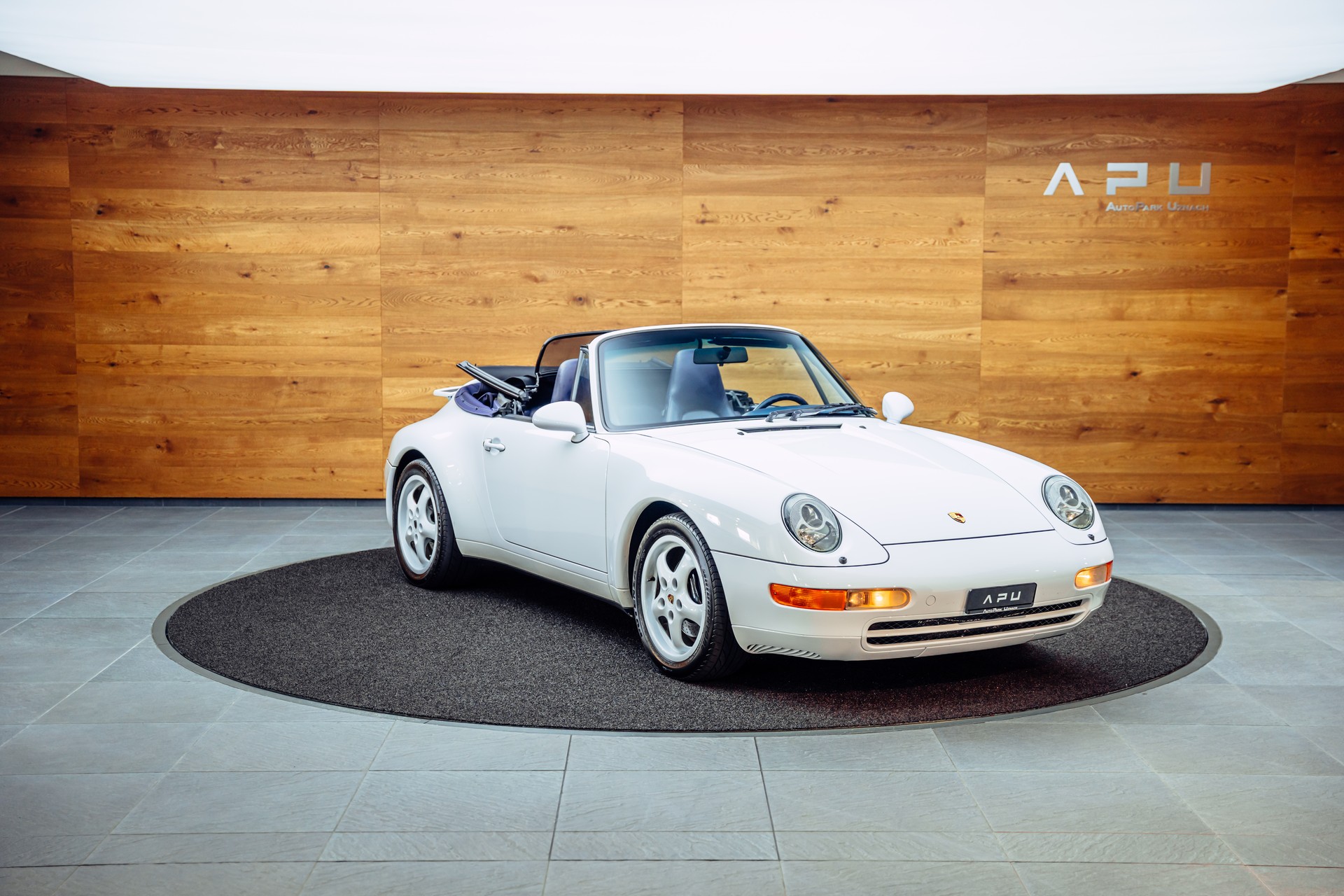 PORSCHE 911 Carrera Cabrio-image-0