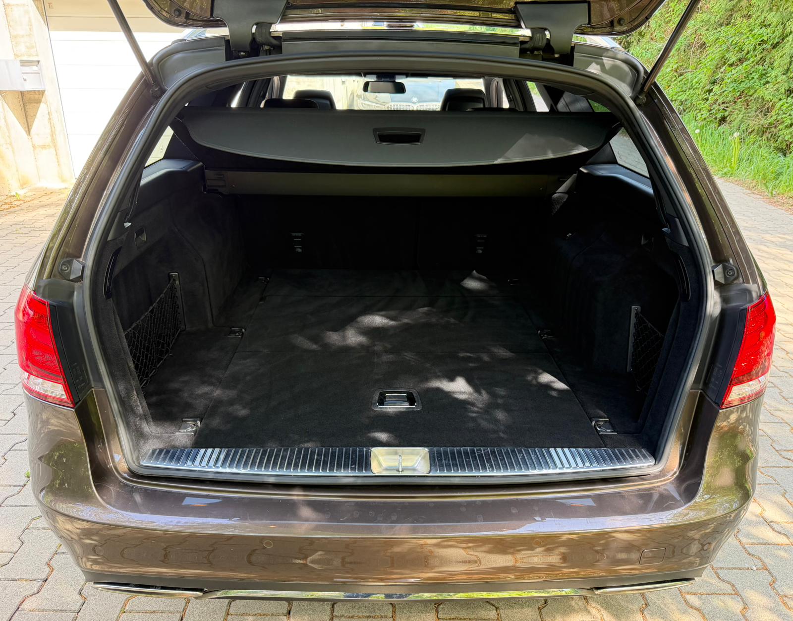 MERCEDES-BENZ E 200 BlueTEC Avantgarde 7G-Tronic-image-13