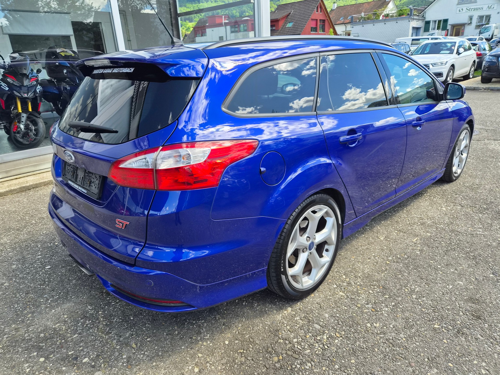 FORD Focus 2.0 SCTi ST-1-image-5