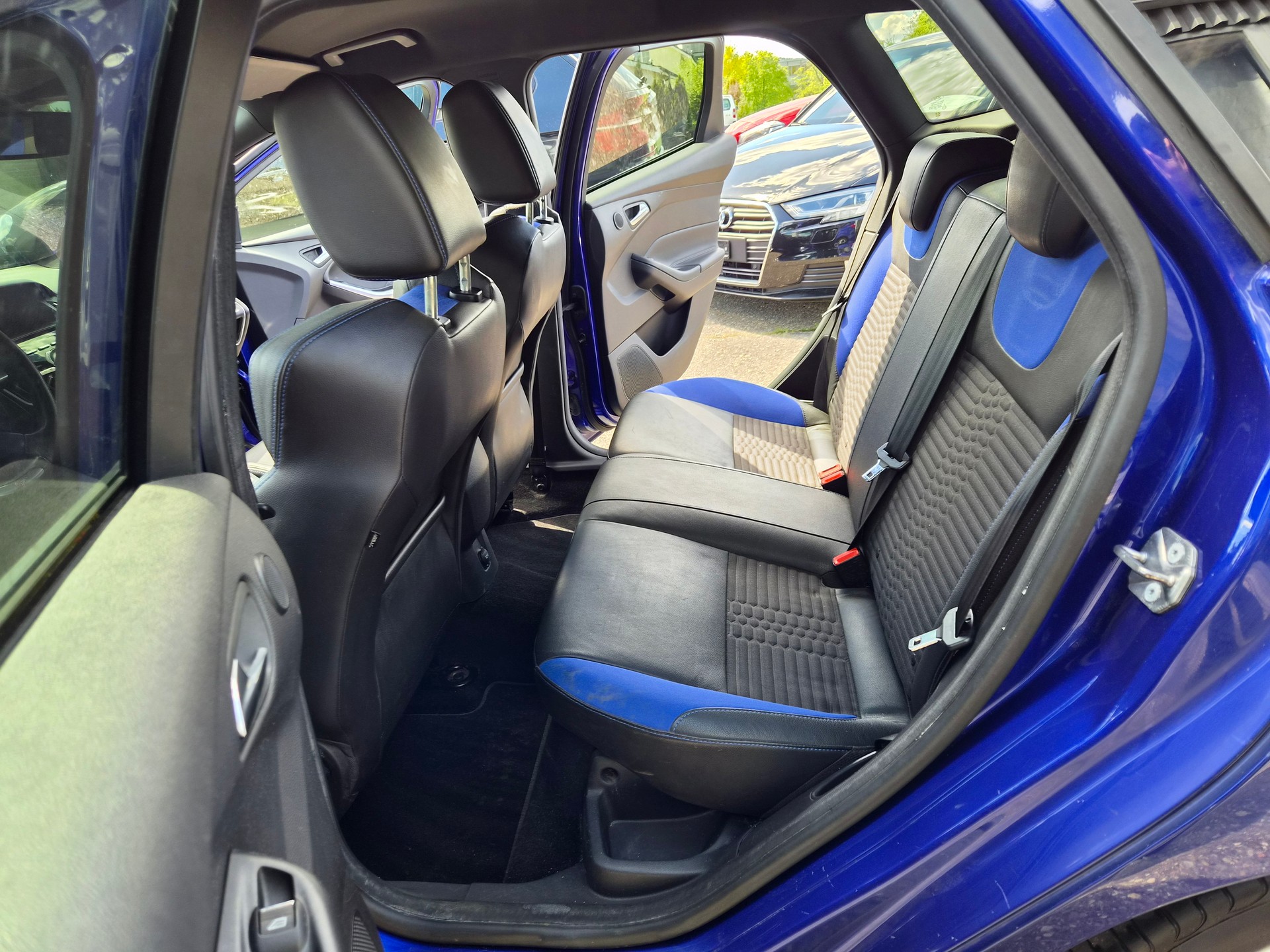 FORD Focus 2.0 SCTi ST-1-image-8
