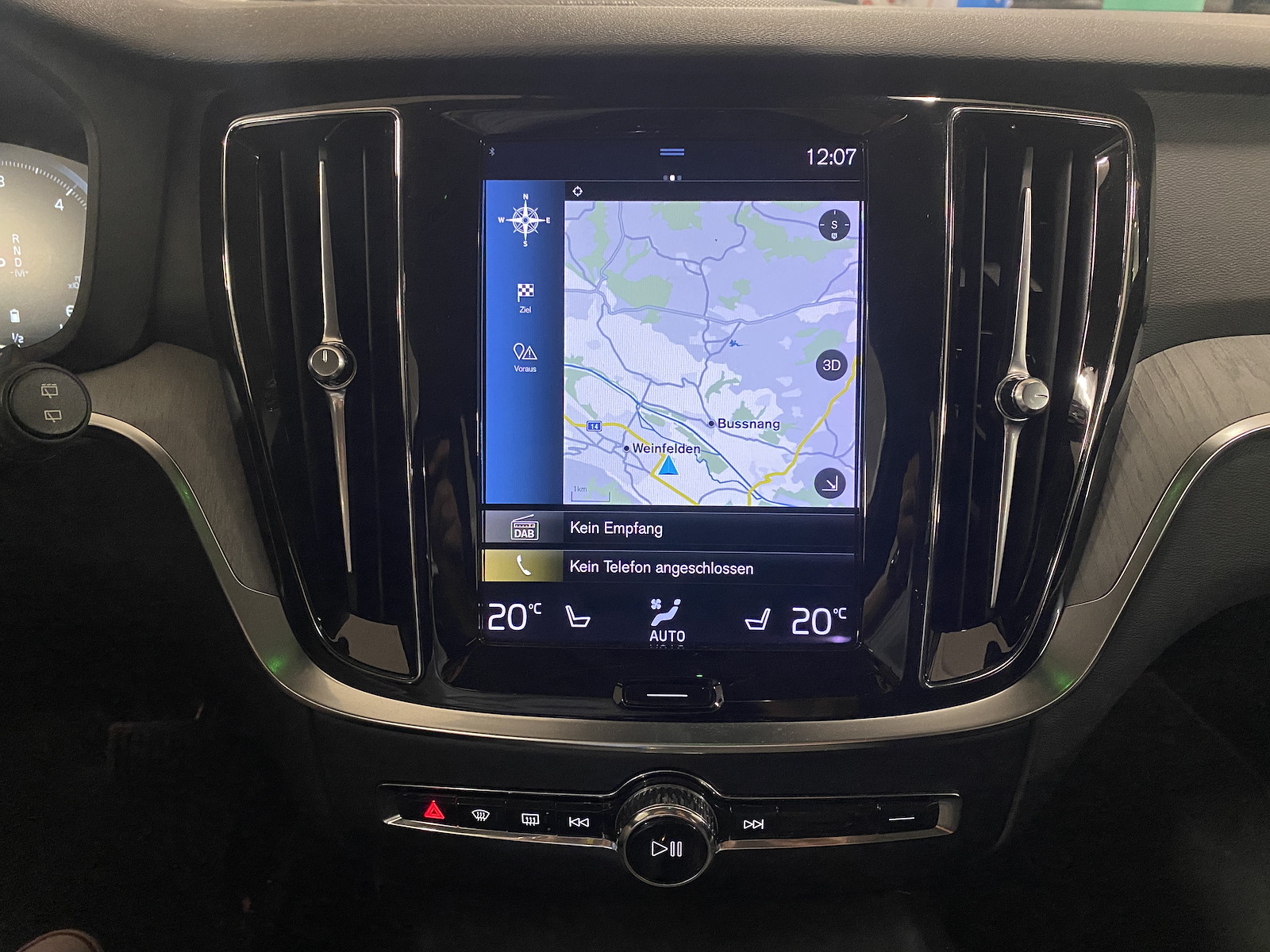 VOLVO V60 2.0 B4 Inscription-image-12