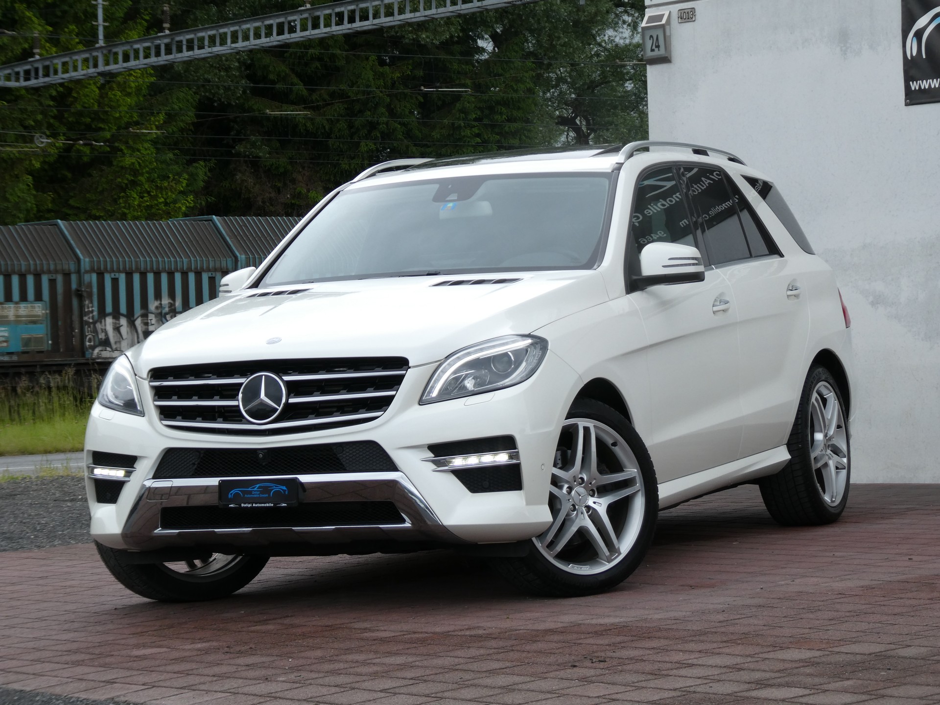 MERCEDES-BENZ ML 350 BlueTEC 4Matic 7G-Tronic (CH)-showroom-element-2