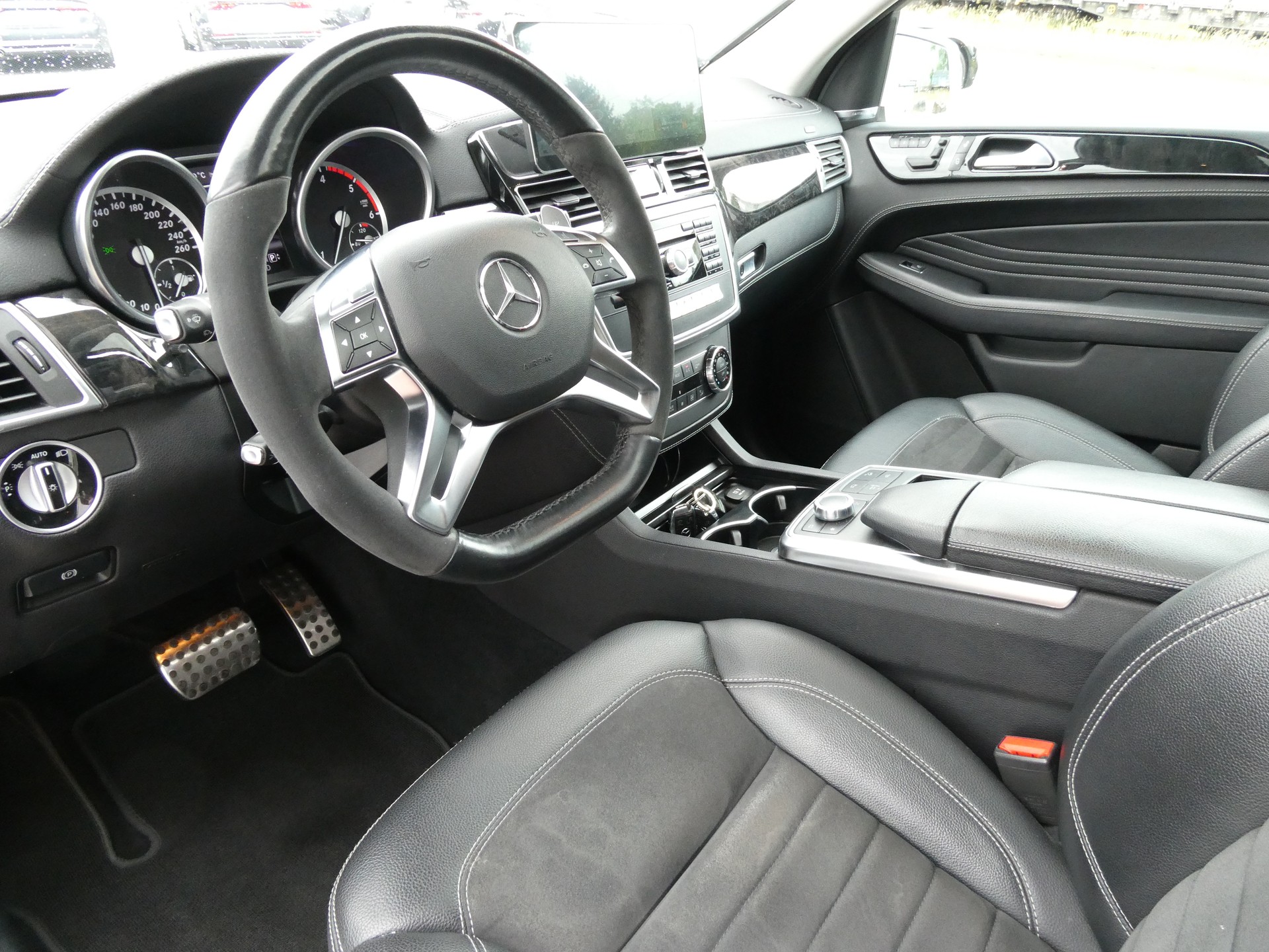 MERCEDES-BENZ ML 350 BlueTEC 4Matic 7G-Tronic (CH)-image-10
