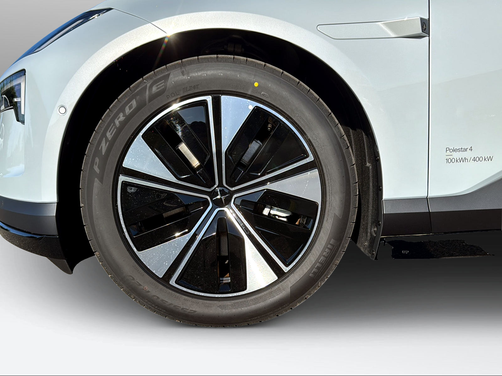 POLESTAR 4 Long Range Dual Motor-image-8