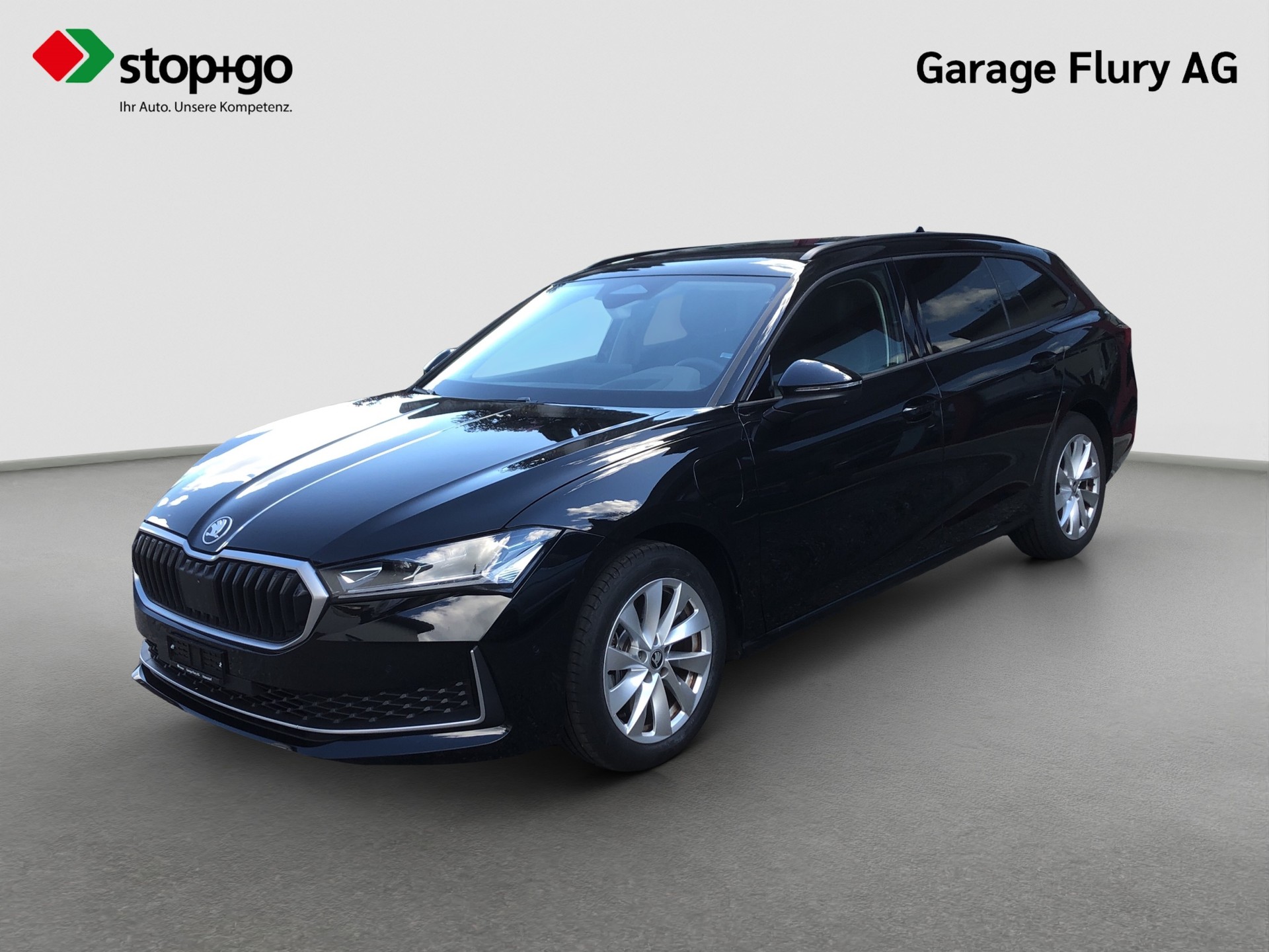 SKODA Superb Combi 1.5 TSI PHEV Selection DSG-image-1