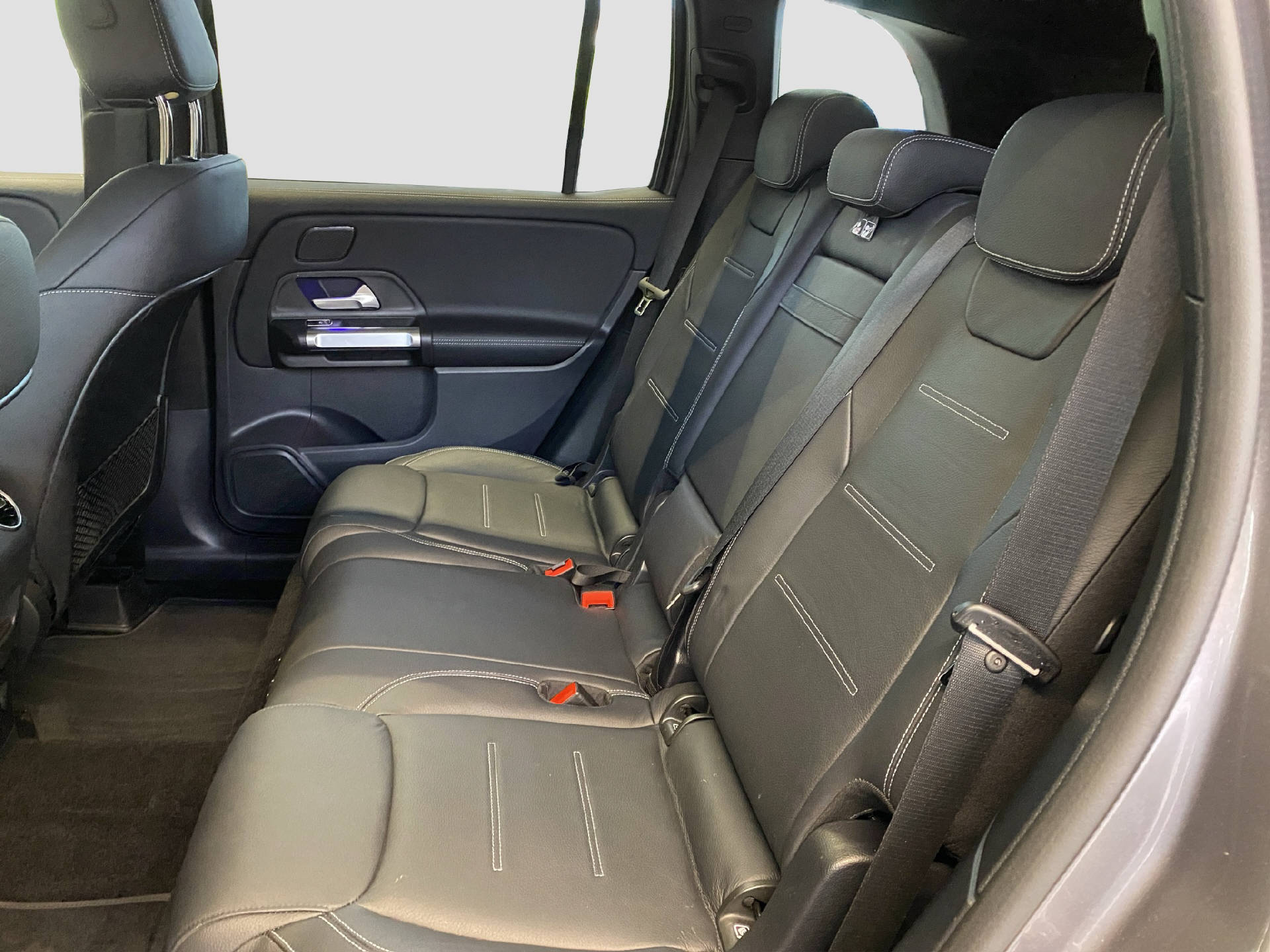 MERCEDES-BENZ GLB 250 AMG Line 4MATIC-image-14