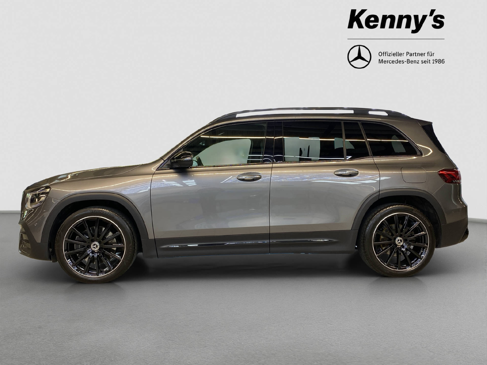 MERCEDES-BENZ GLB 250 AMG Line 4MATIC-image-2