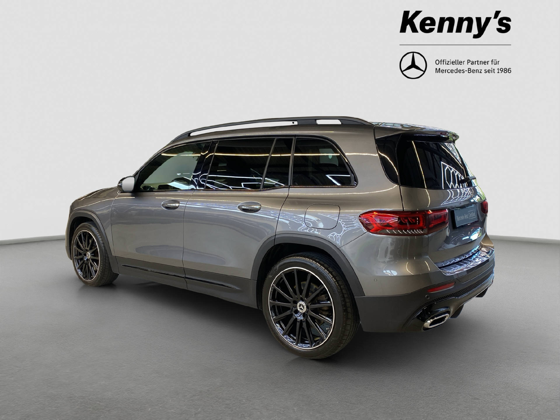 MERCEDES-BENZ GLB 250 AMG Line 4MATIC-image-4