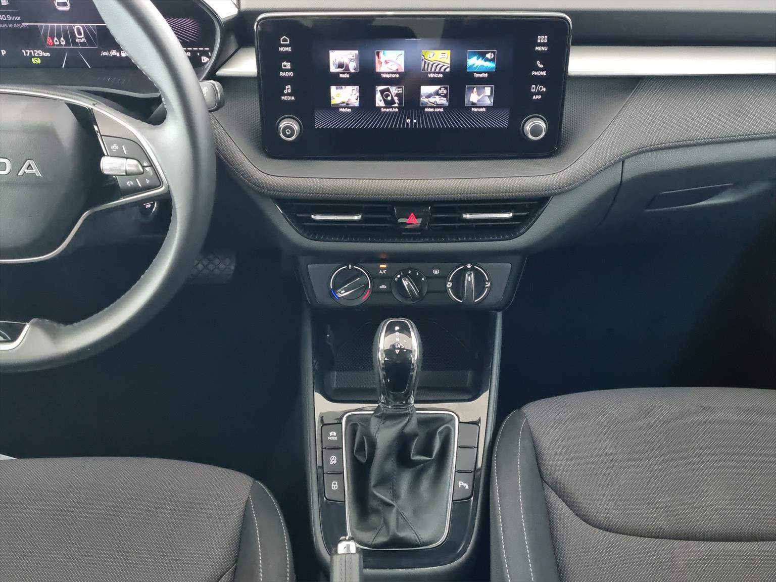 SKODA Fabia 1.0 TSI Selection *5Jahre Garantie*-image-9