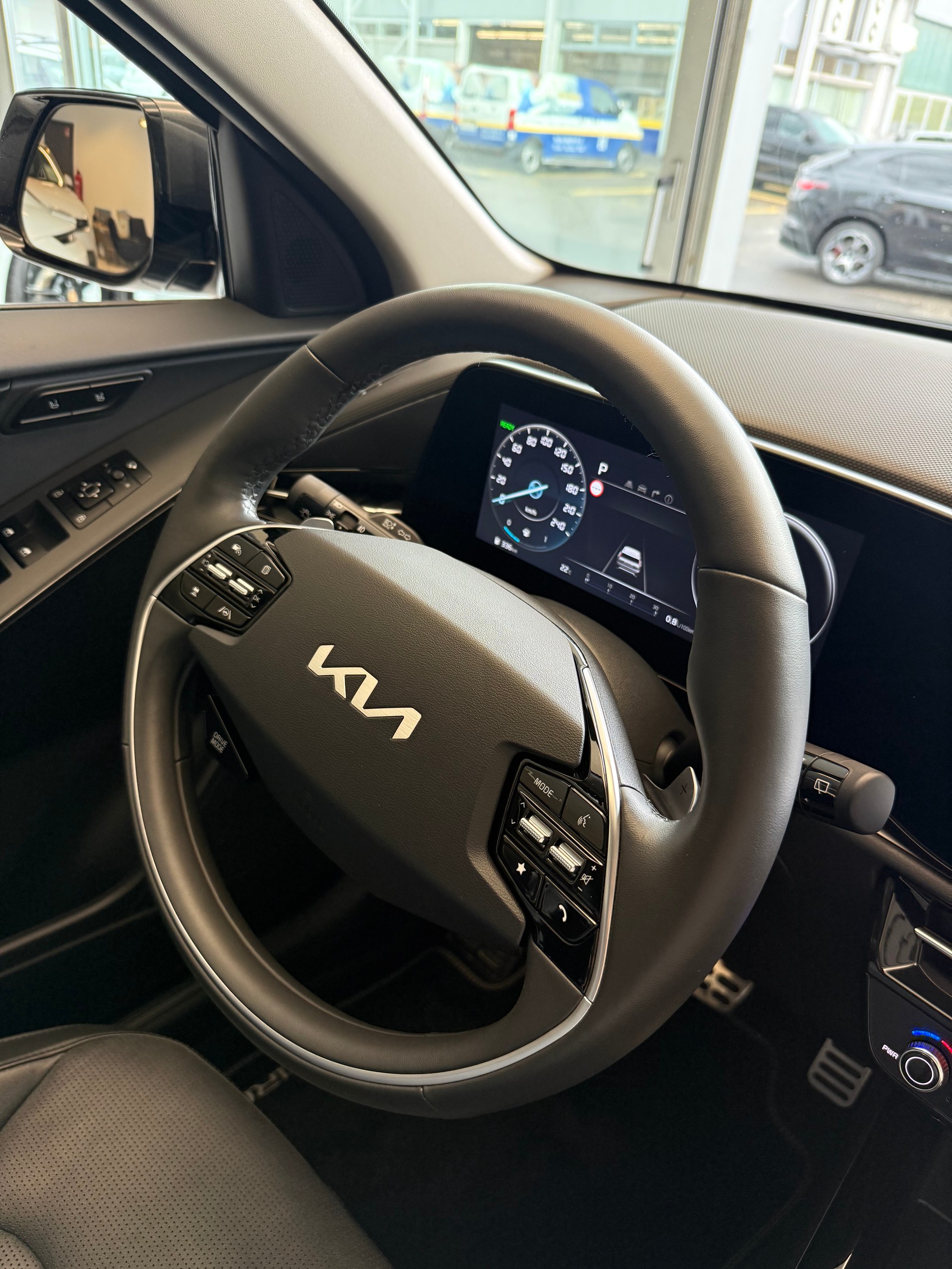 KIA Niro 1.6GDi Plug-in Hybrid Style DCT-image-15