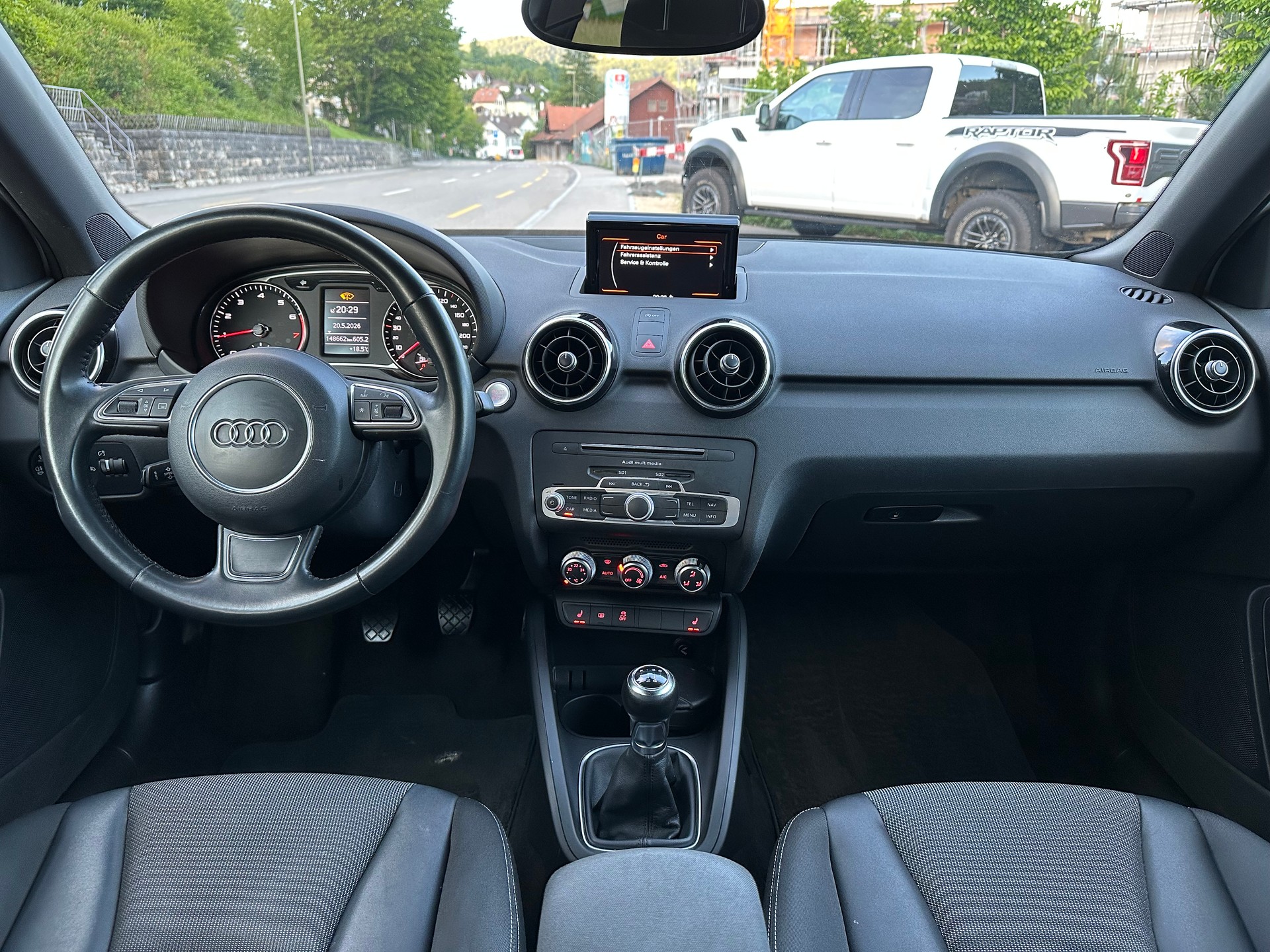 AUDI A1 Sportback 1.0 TFSI Sport-image-13