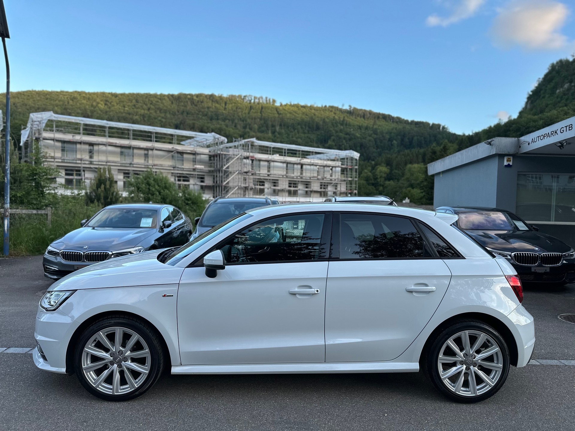 AUDI A1 Sportback 1.0 TFSI Sport-showroom-element-3