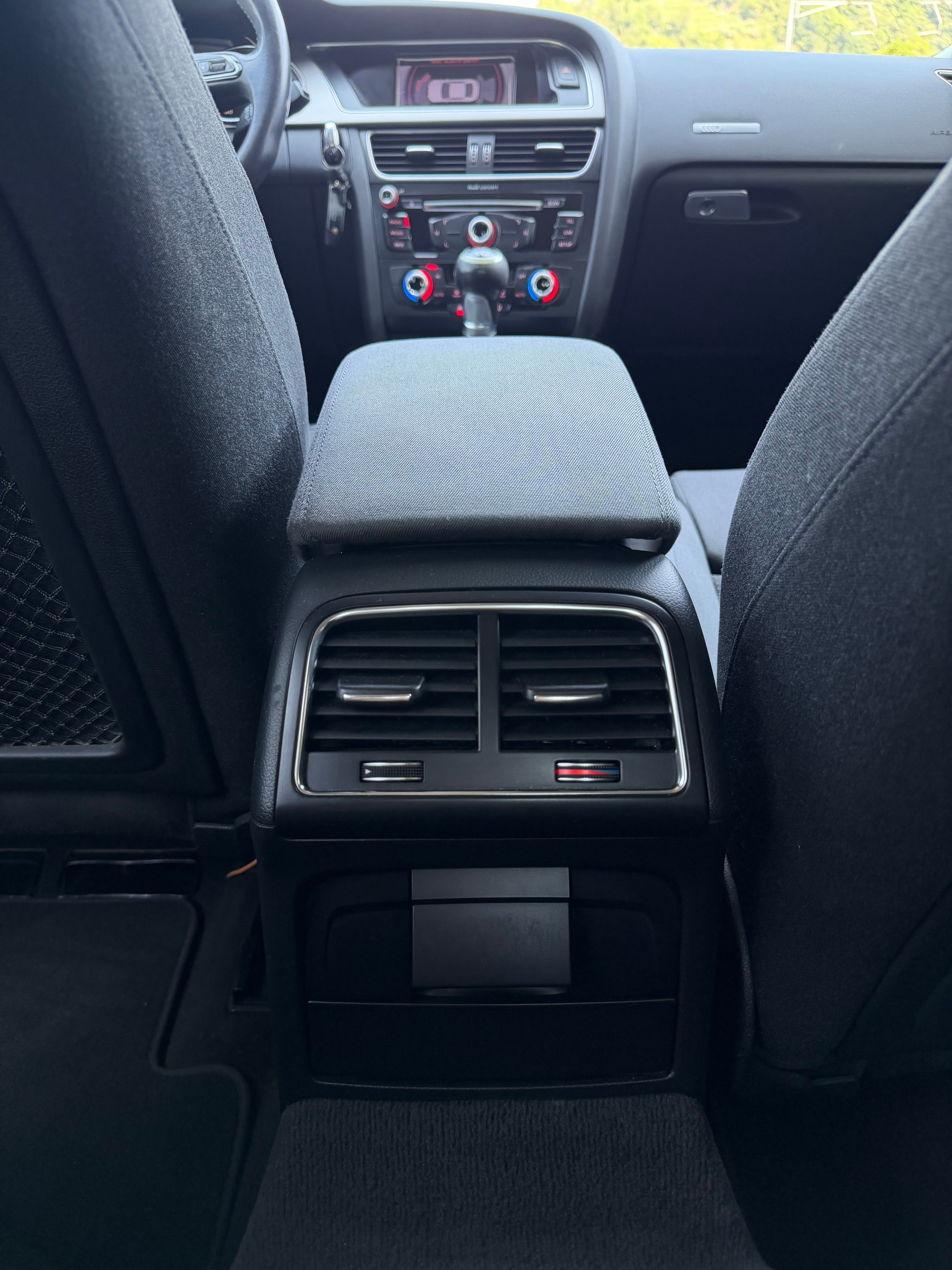AUDI A5 Sportback 2.0 TDI-image-13