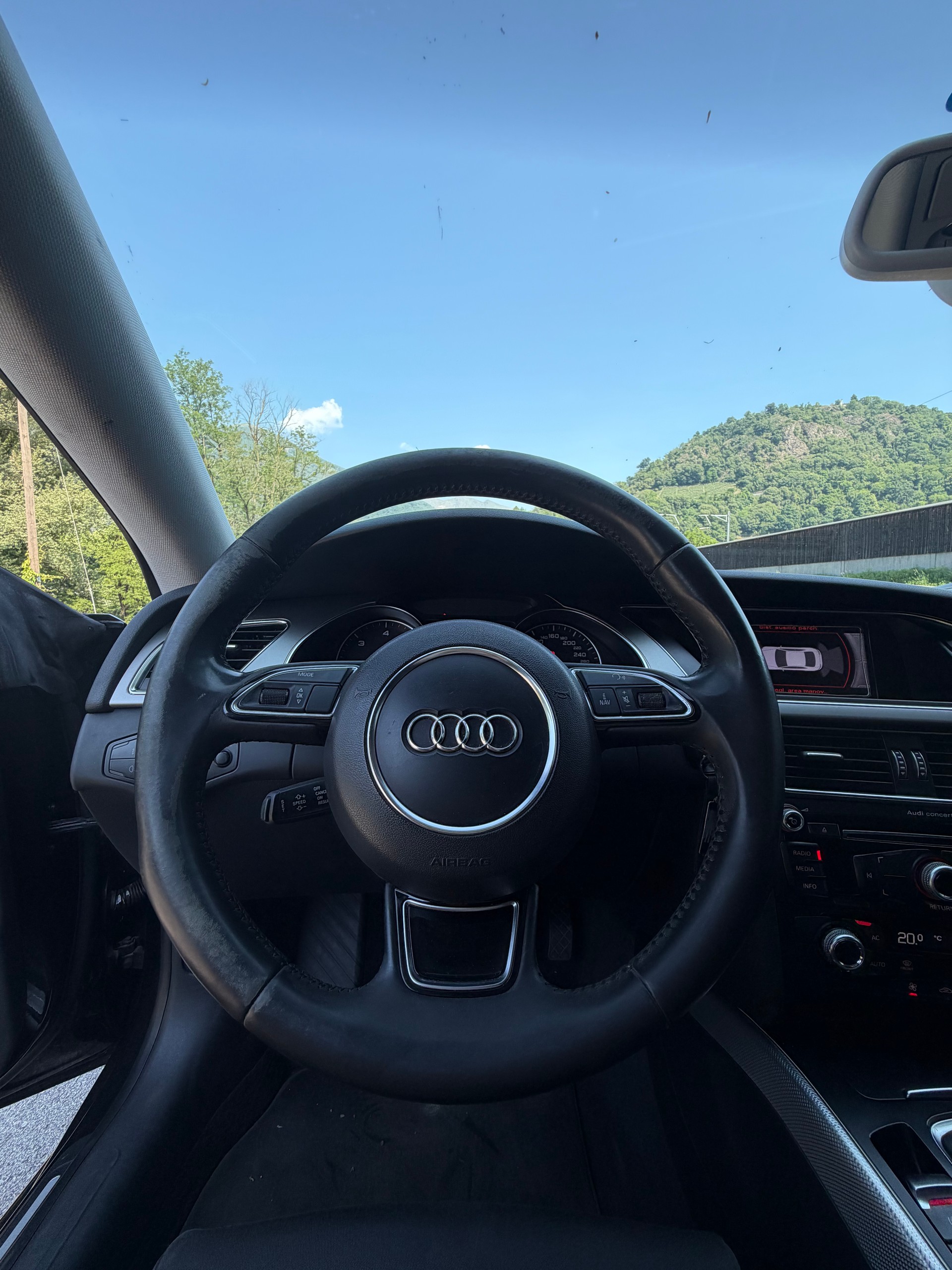 AUDI A5 Sportback 2.0 TDI-image-8