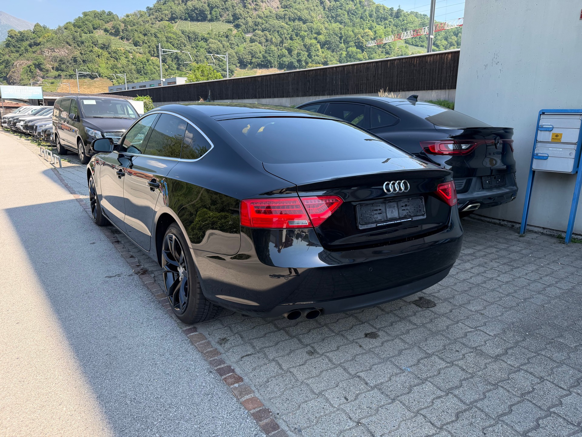 AUDI A5 Sportback 2.0 TDI-image-4