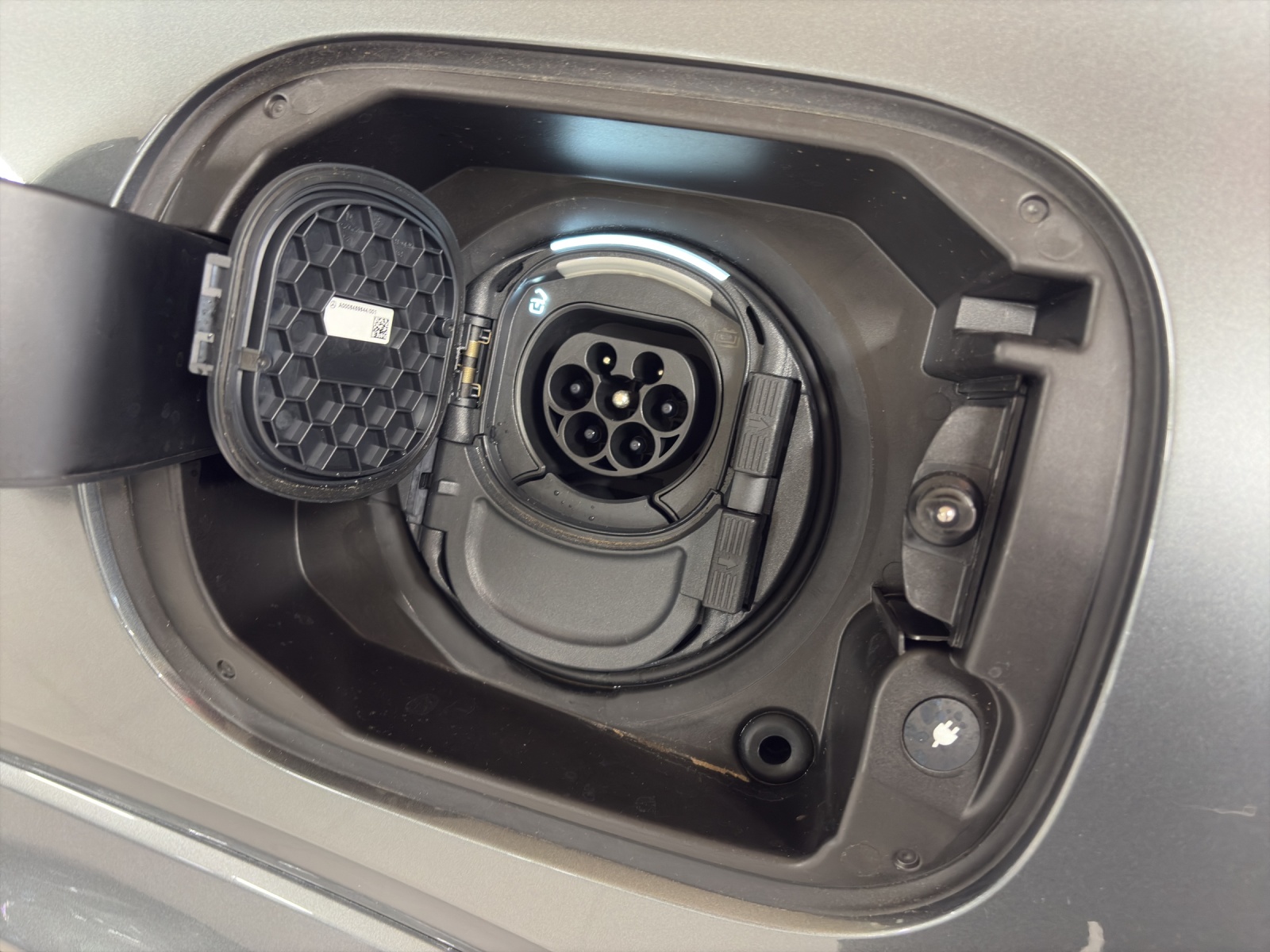MERCEDES-BENZ GLE 400 e 4M EQ Hybrid Technology-image-15