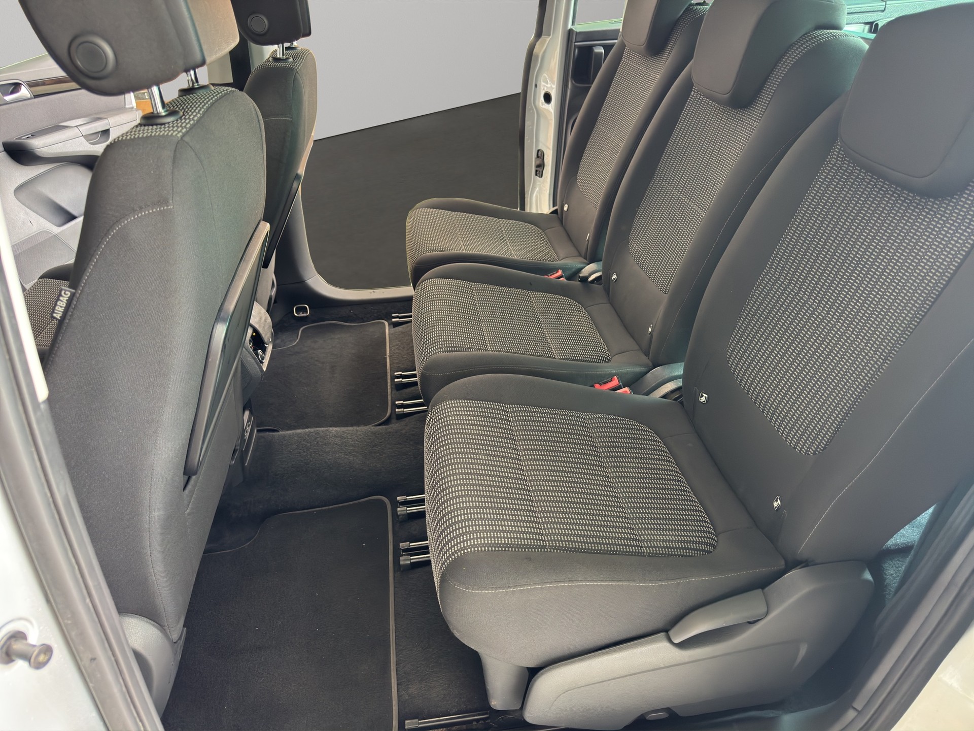 SEAT Alhambra 2.0 TDI DSG SWISS FR-image-10