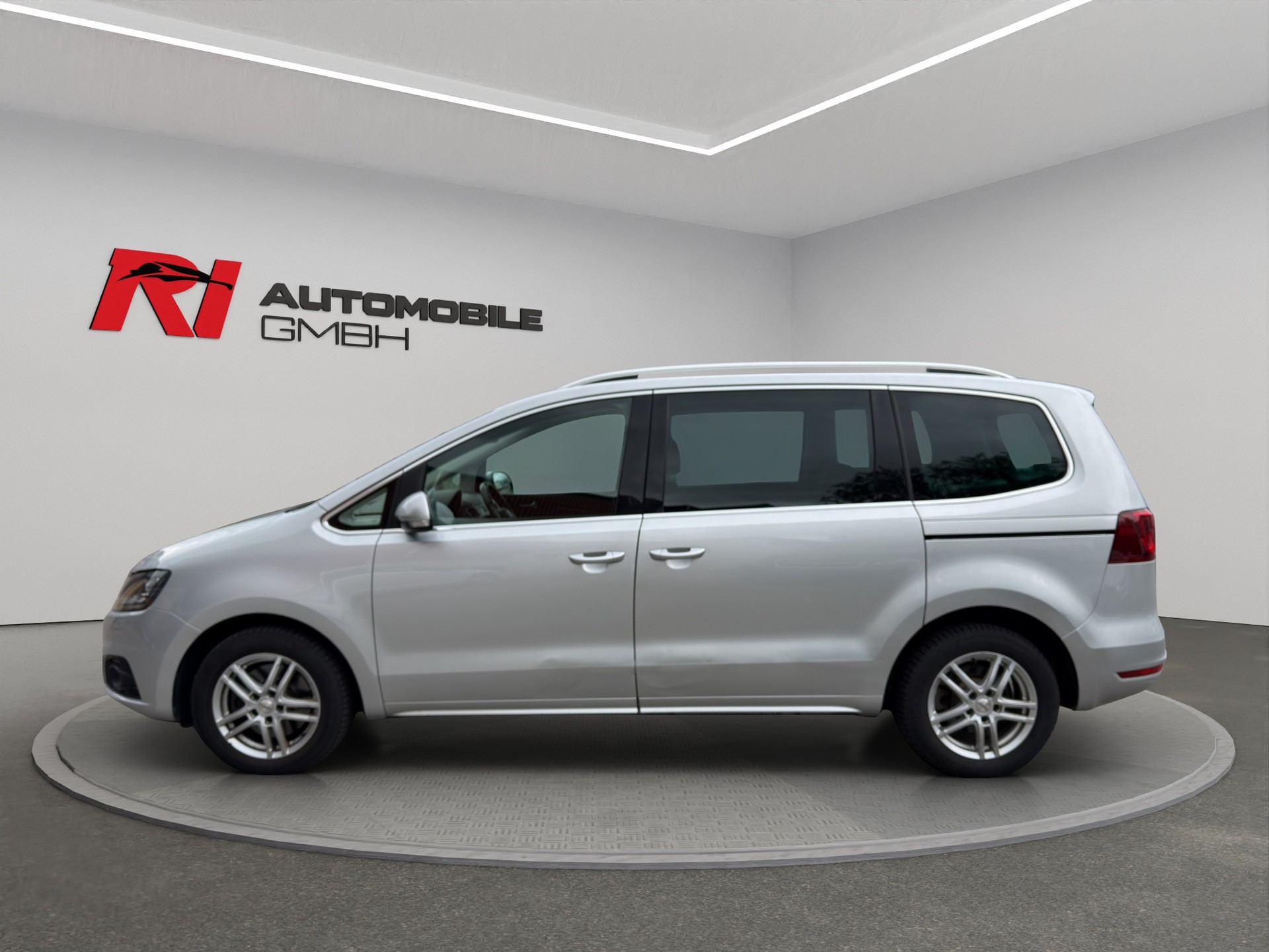 SEAT Alhambra 2.0 TDI DSG SWISS FR-image-6