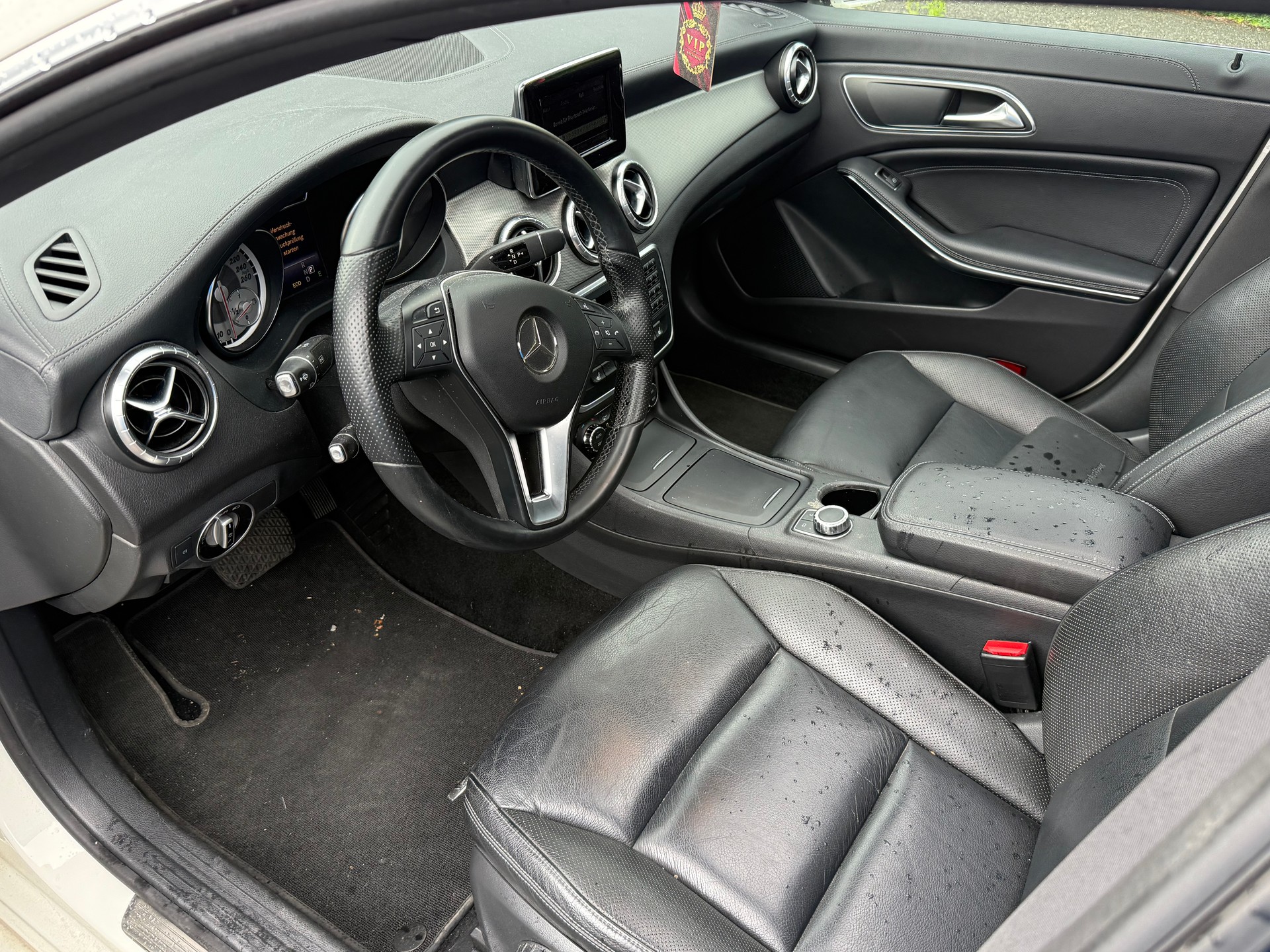 MERCEDES-BENZ CLA 220 CDI AMG Line 7G-DCT-image-7