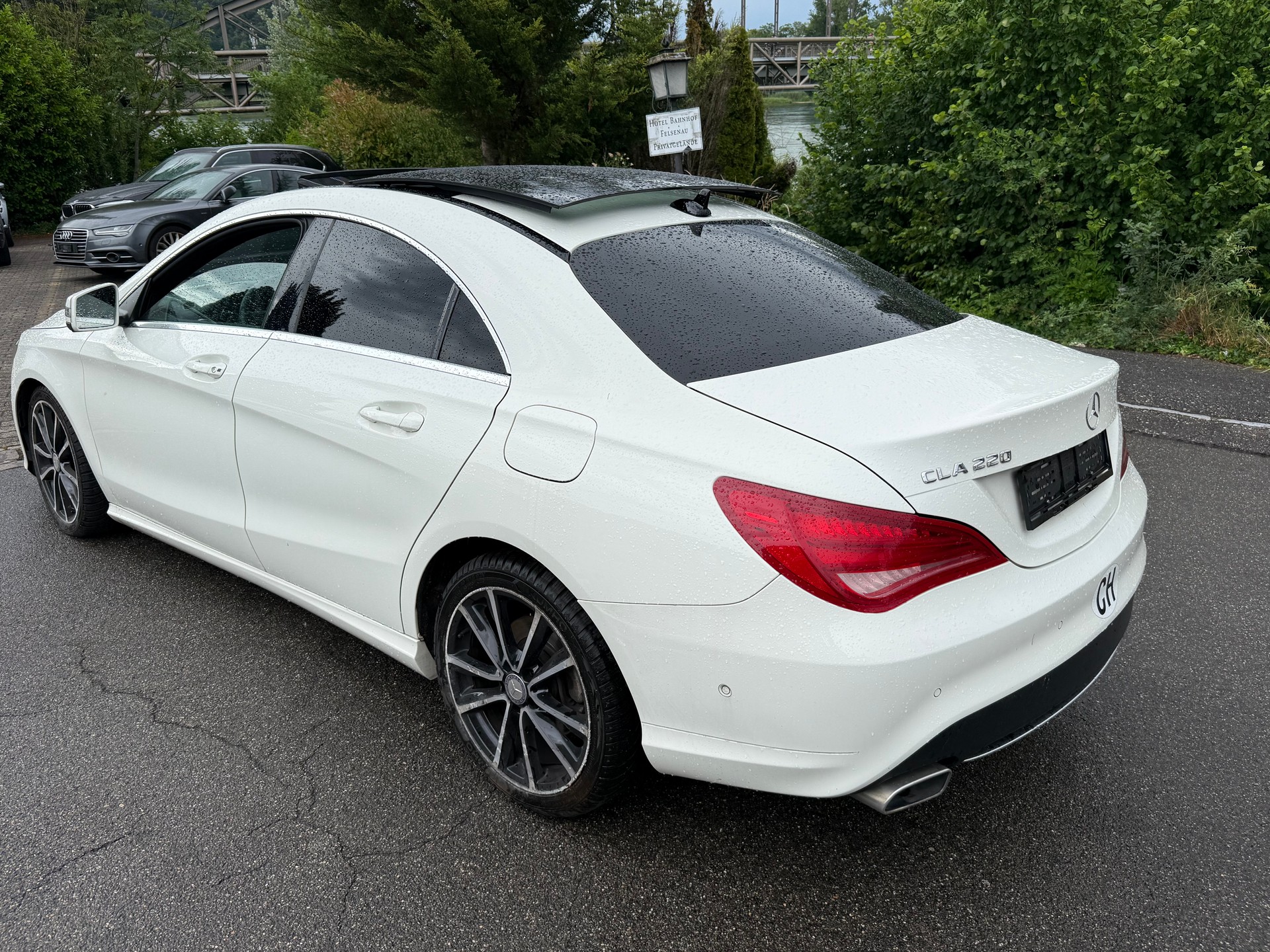 MERCEDES-BENZ CLA 220 CDI AMG Line 7G-DCT-image-4