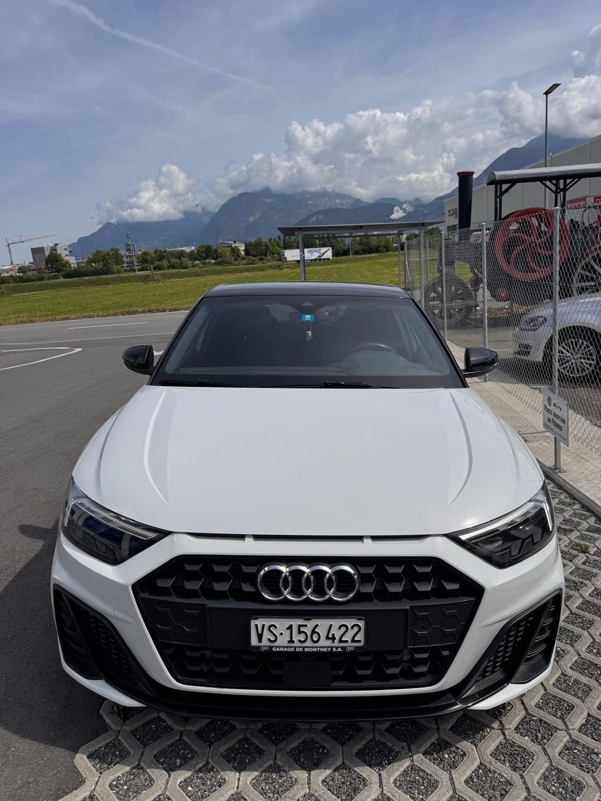 AUDI 1.0 30 TFSI S Line Attraction S-Tronic-image-1