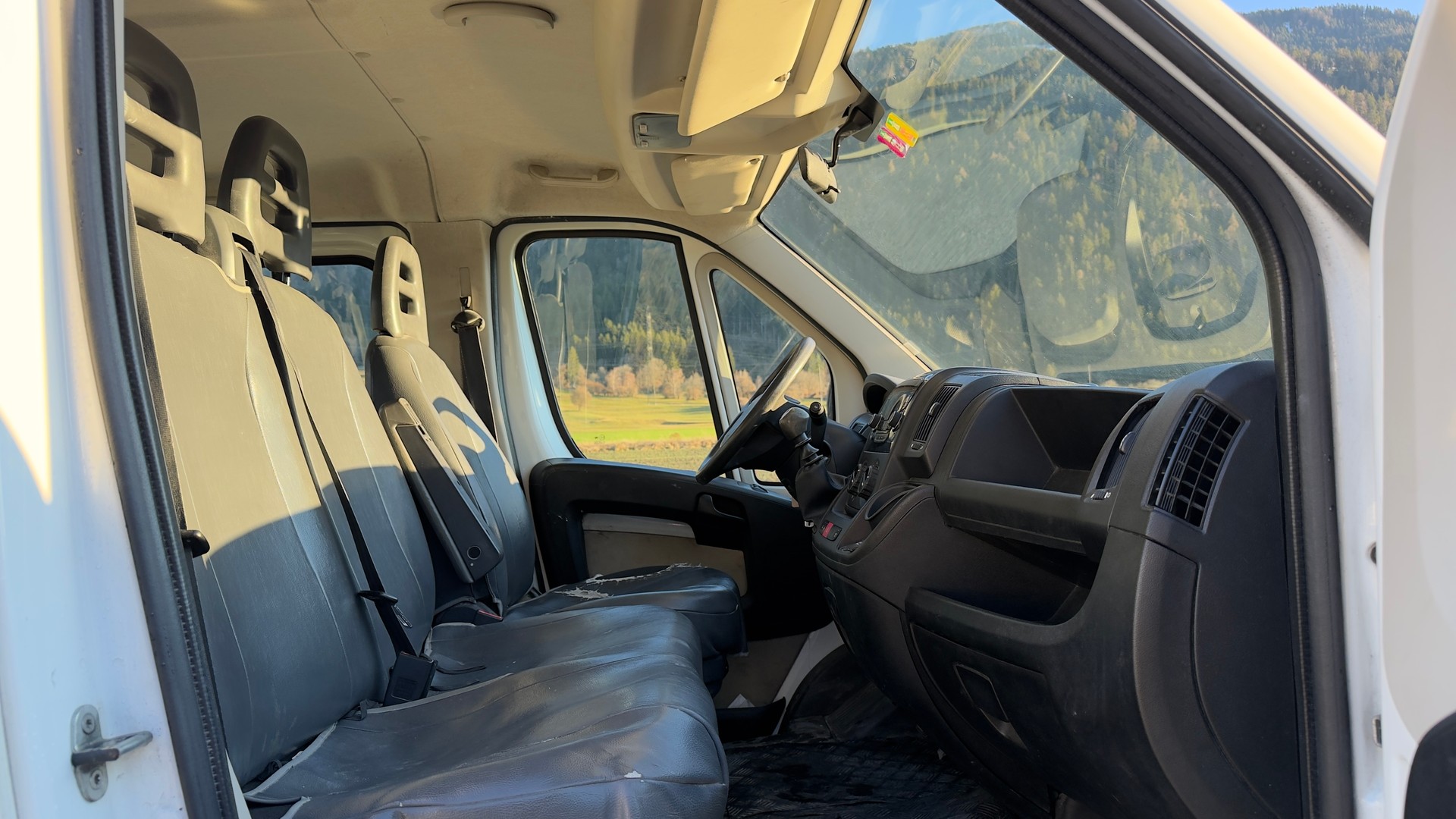 PEUGEOT Boxer 3.0 HDI 435 Active L3-image-9