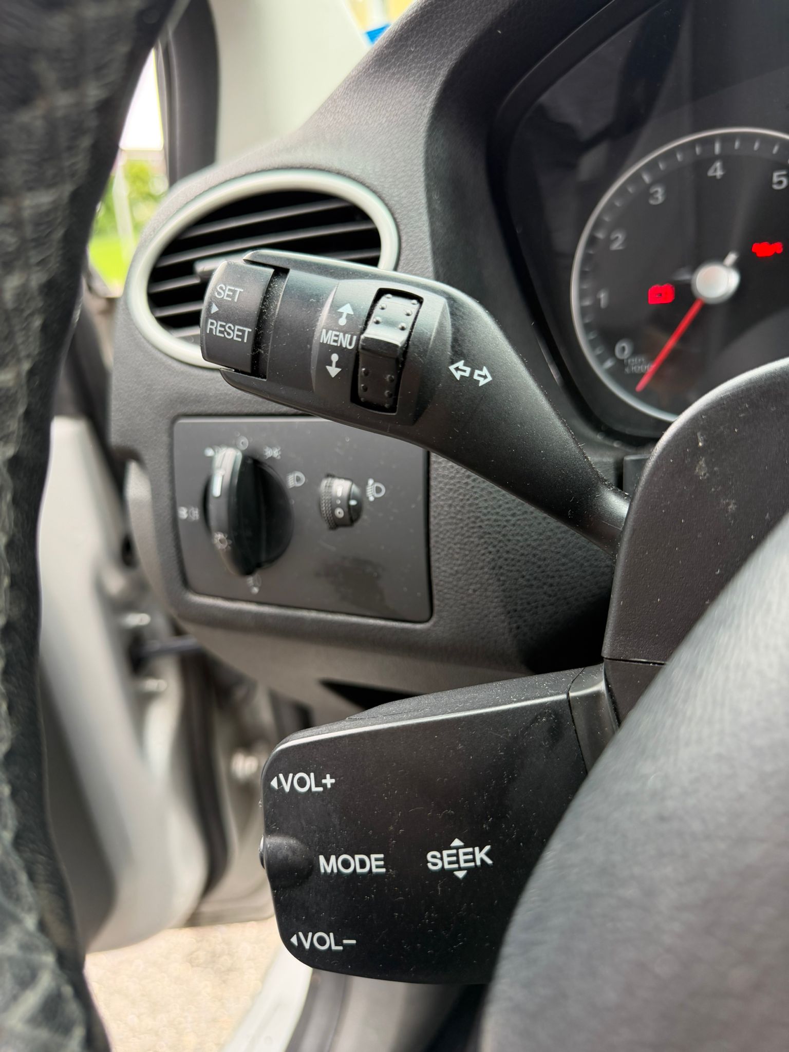 FORD Focus 2.0i Carving-image-12
