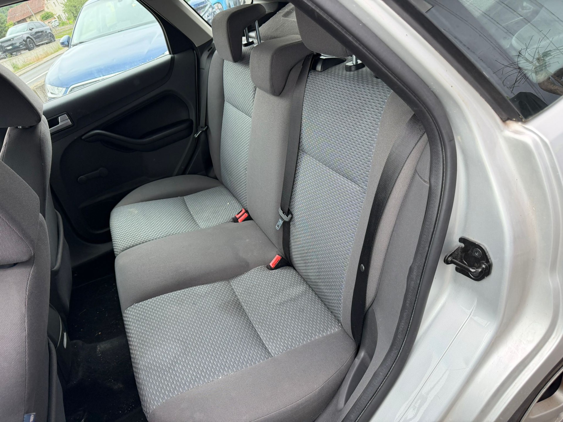 FORD Focus 2.0i Carving-image-9