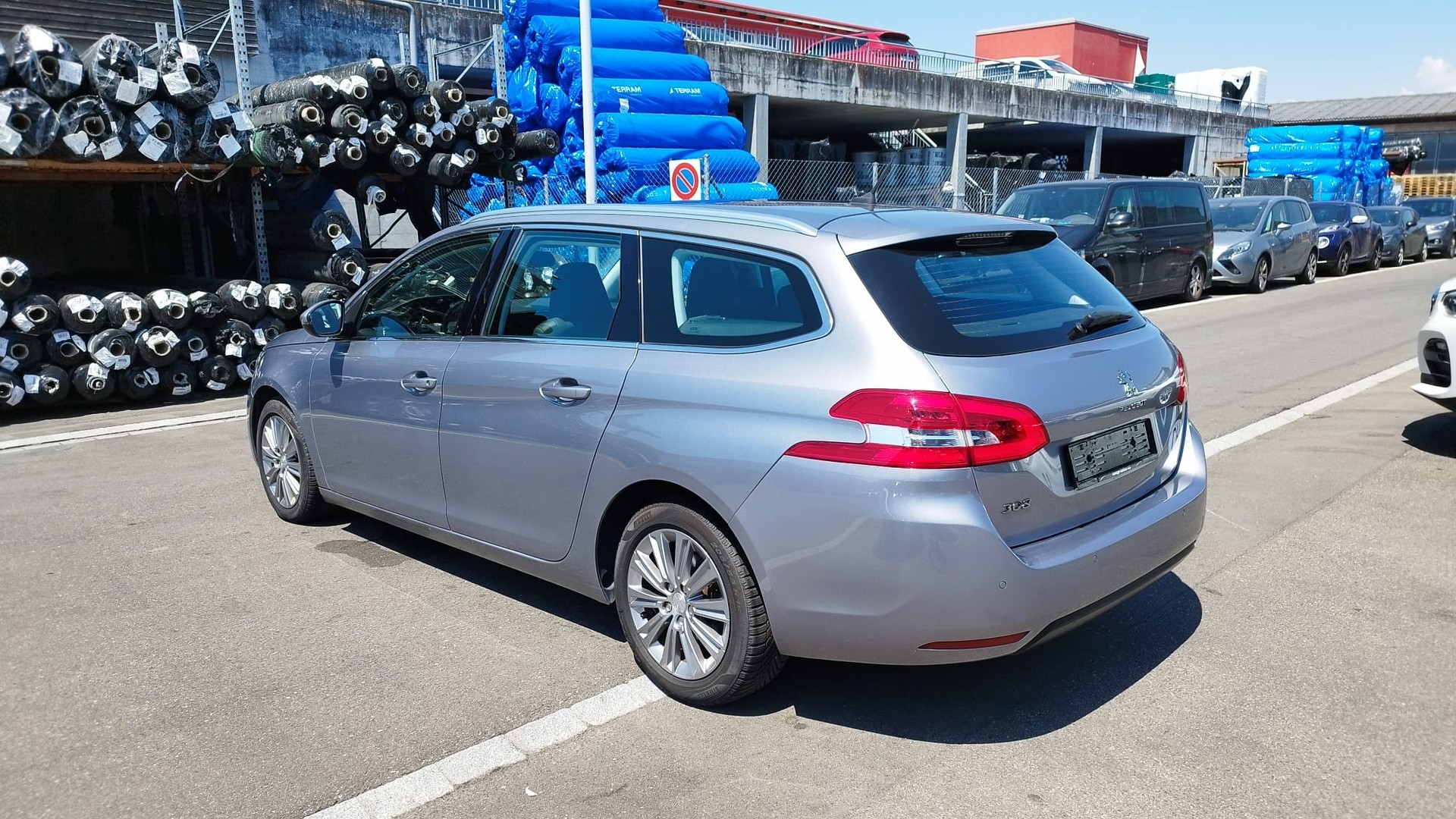 PEUGEOT 308 SW 1.5 BlueHDI Allure EAT8-image-7
