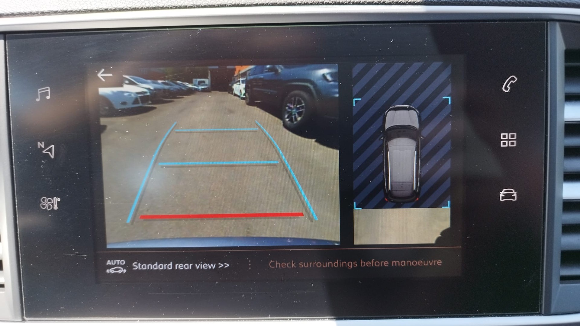 PEUGEOT 308 SW 1.5 BlueHDI Allure EAT8-image-13