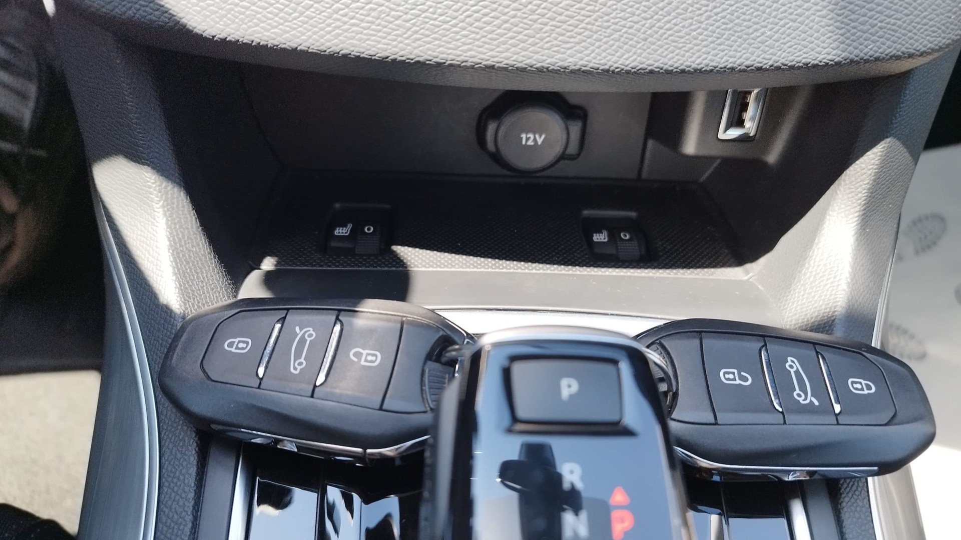PEUGEOT 308 SW 1.5 BlueHDI Allure EAT8-image-9