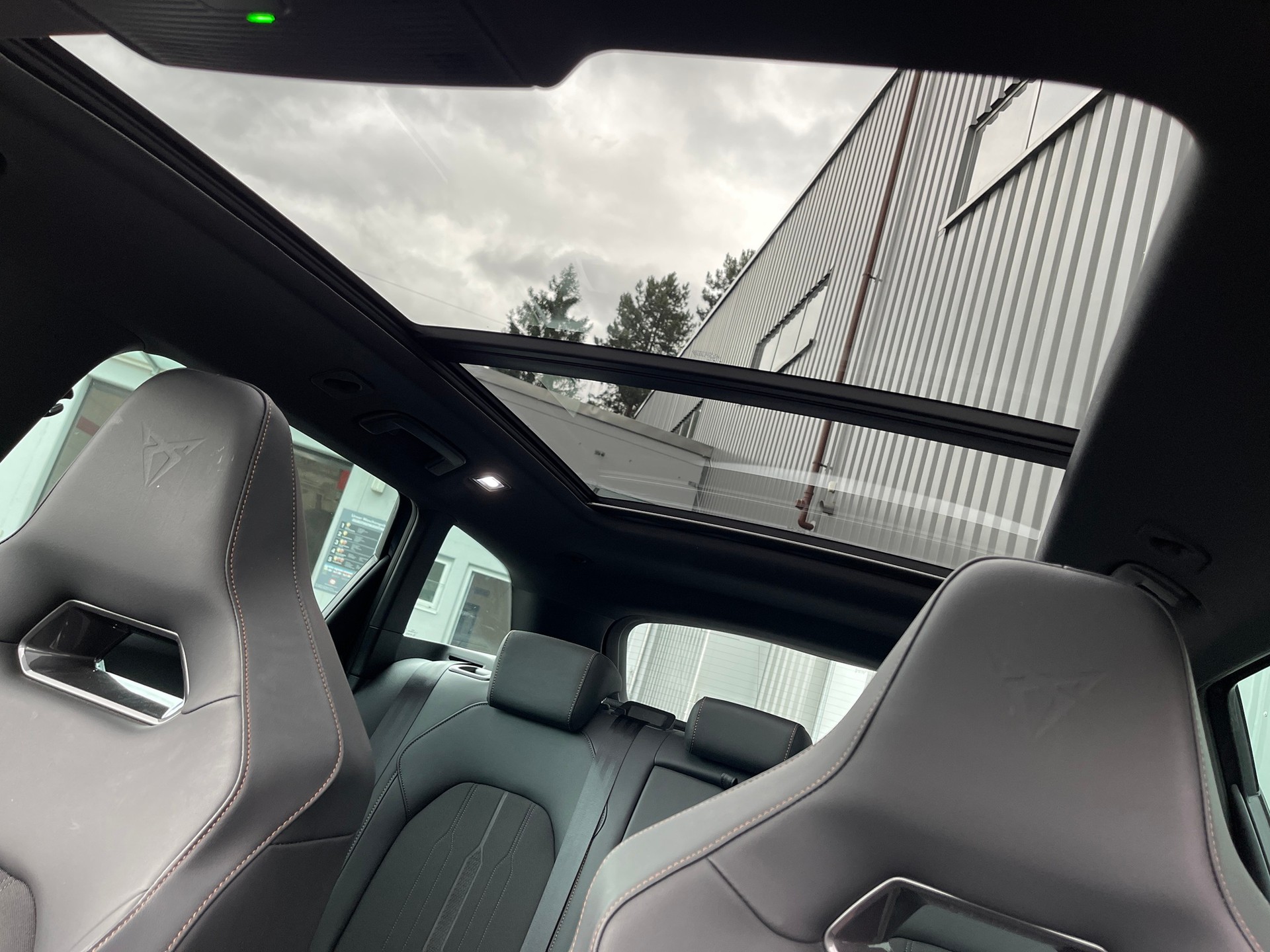 CUPRA LEON ST 1.4 e-HYBRID pHEV VZ DSG-image-8